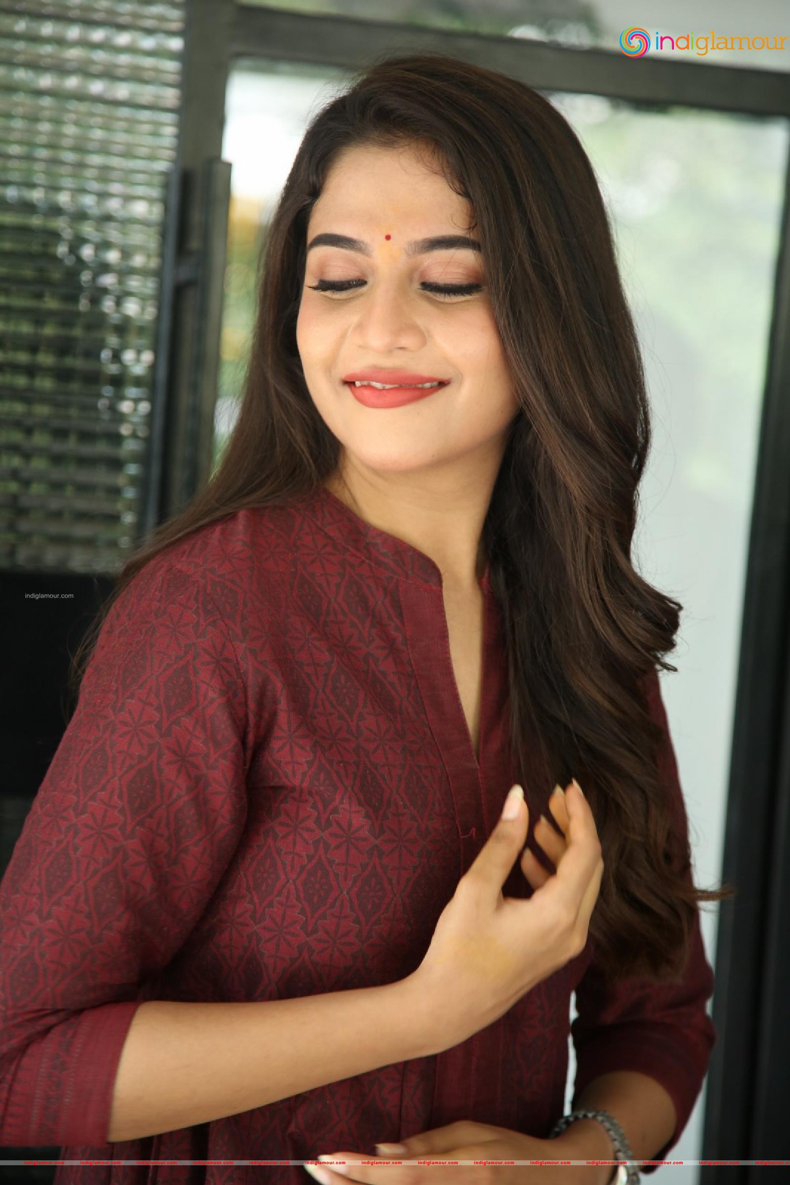 Sampadaah Nagesh Actress hd photo