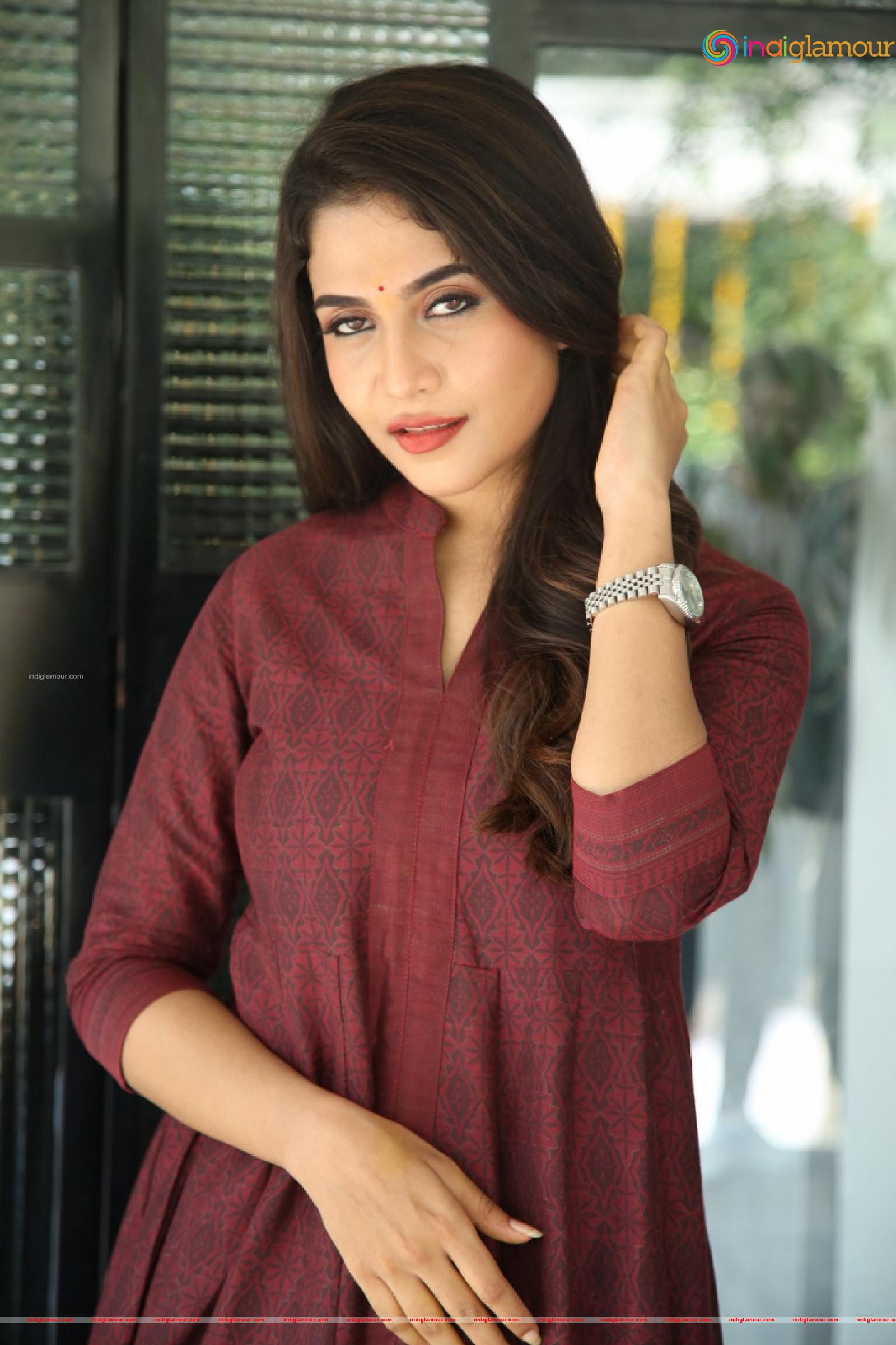 Sampadaah Nagesh Actress hd photo