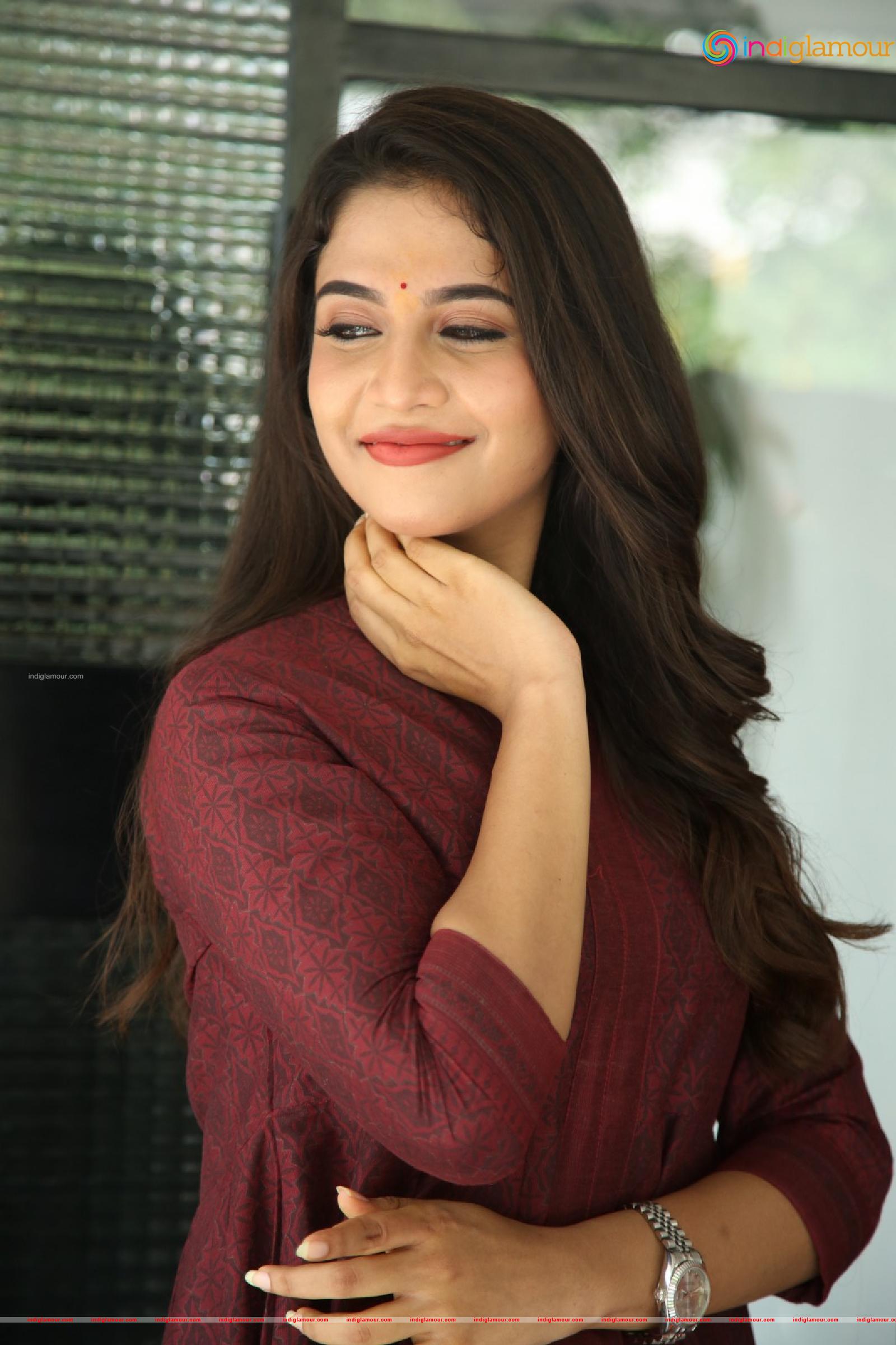 Sampadaah Nagesh Actress hd photo