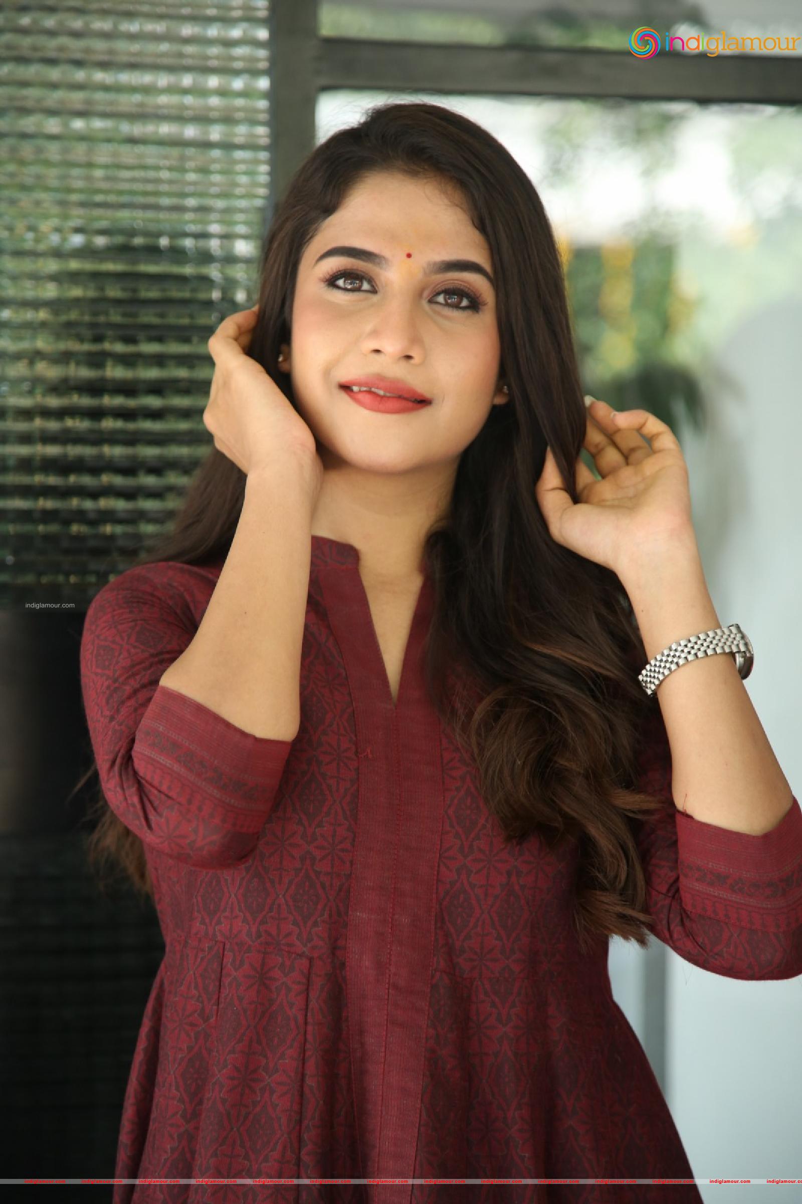 Sampadaah Nagesh Actress hd photo