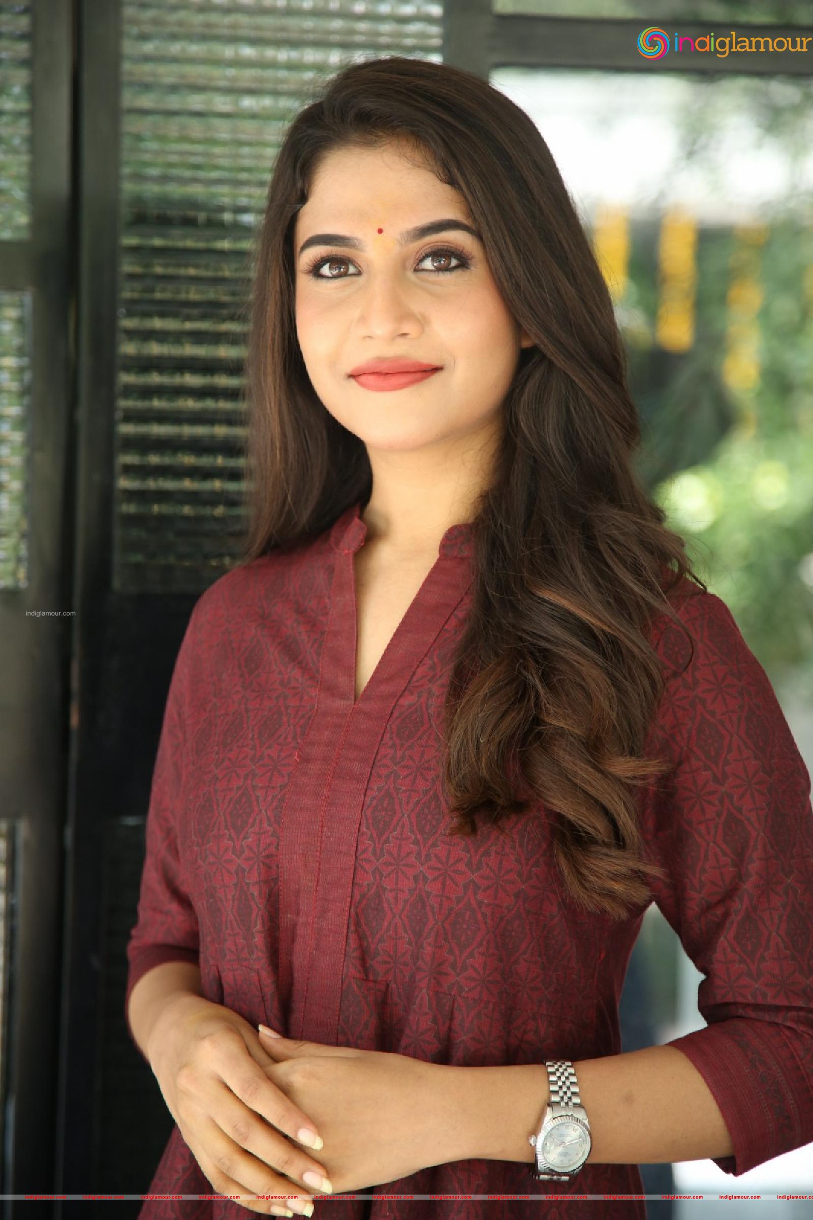 Sampadaah Nagesh Actress hd photo