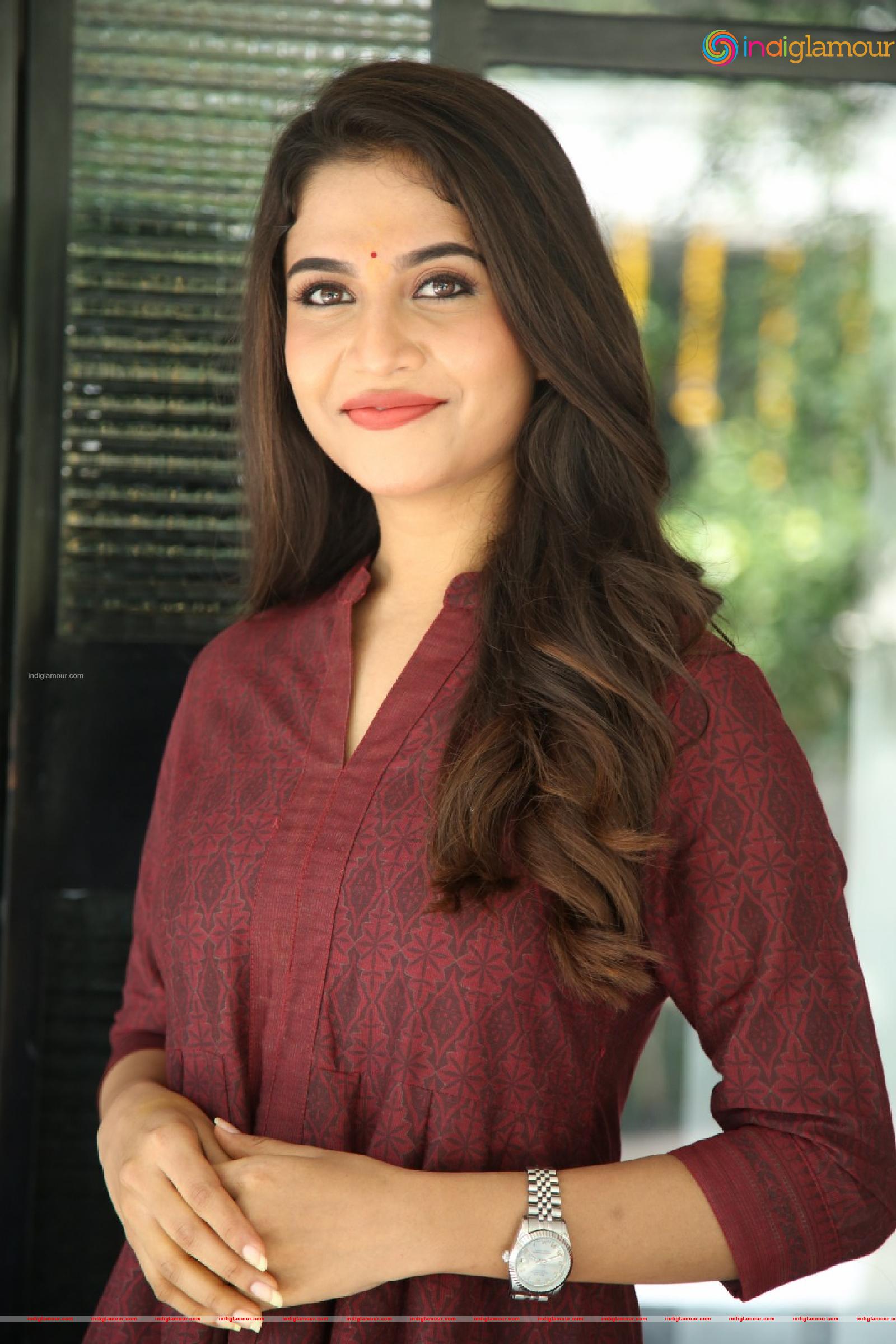 Sampadaah Nagesh Actress hd photo