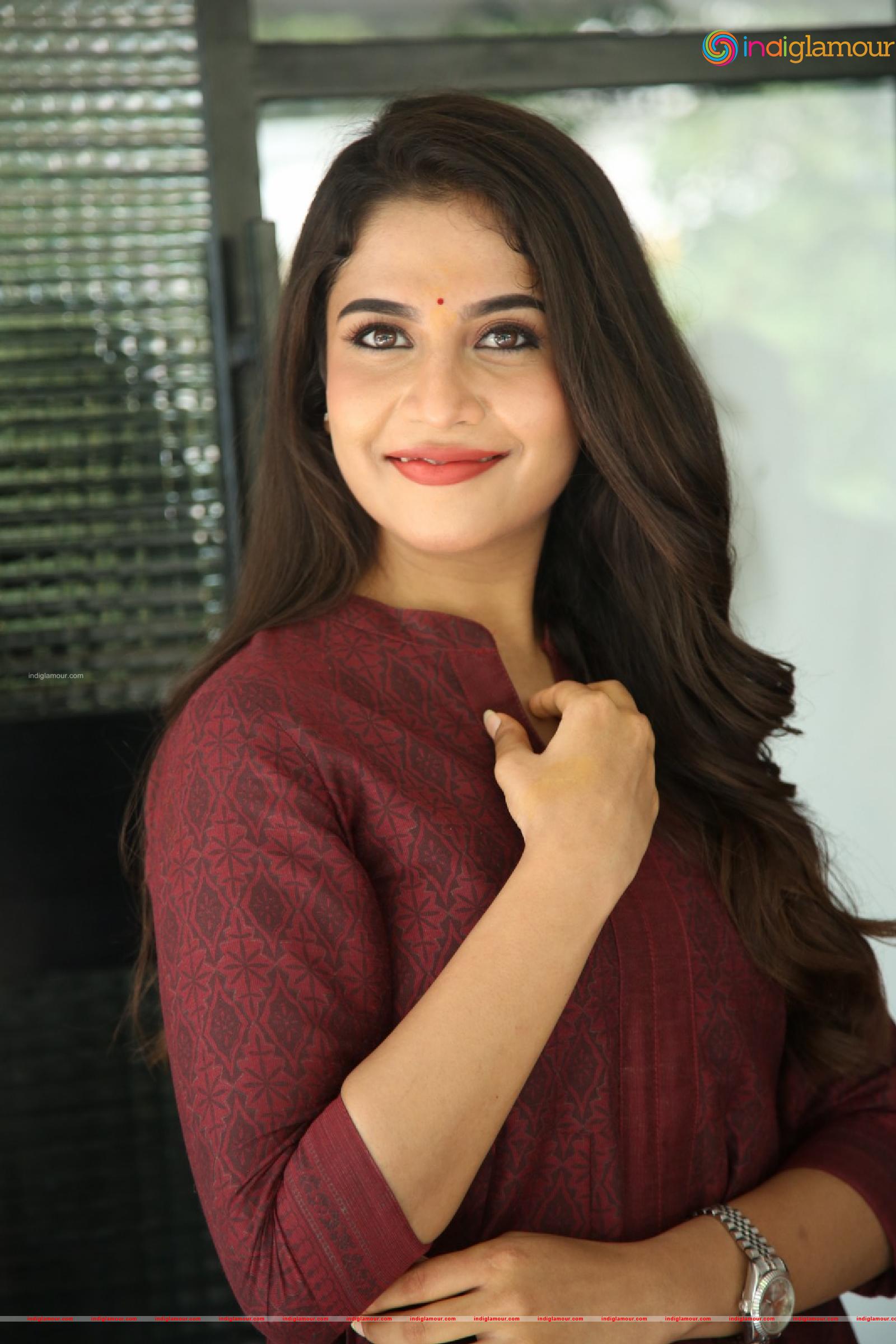 Sampadaah Nagesh Actress hd photo