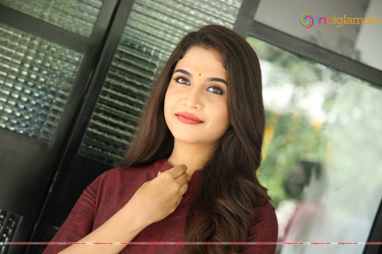 Sampadaah Nagesh Actress hd photo