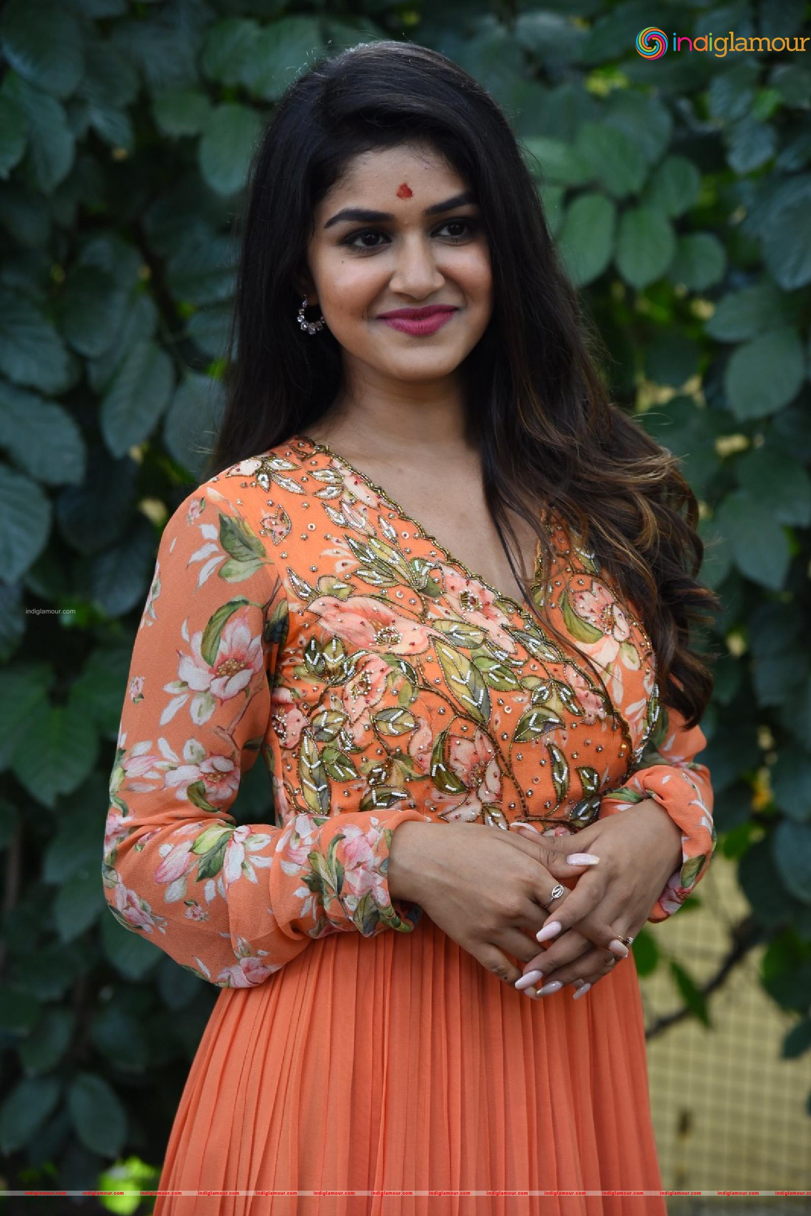 Sanjana Anand Actress hd photo