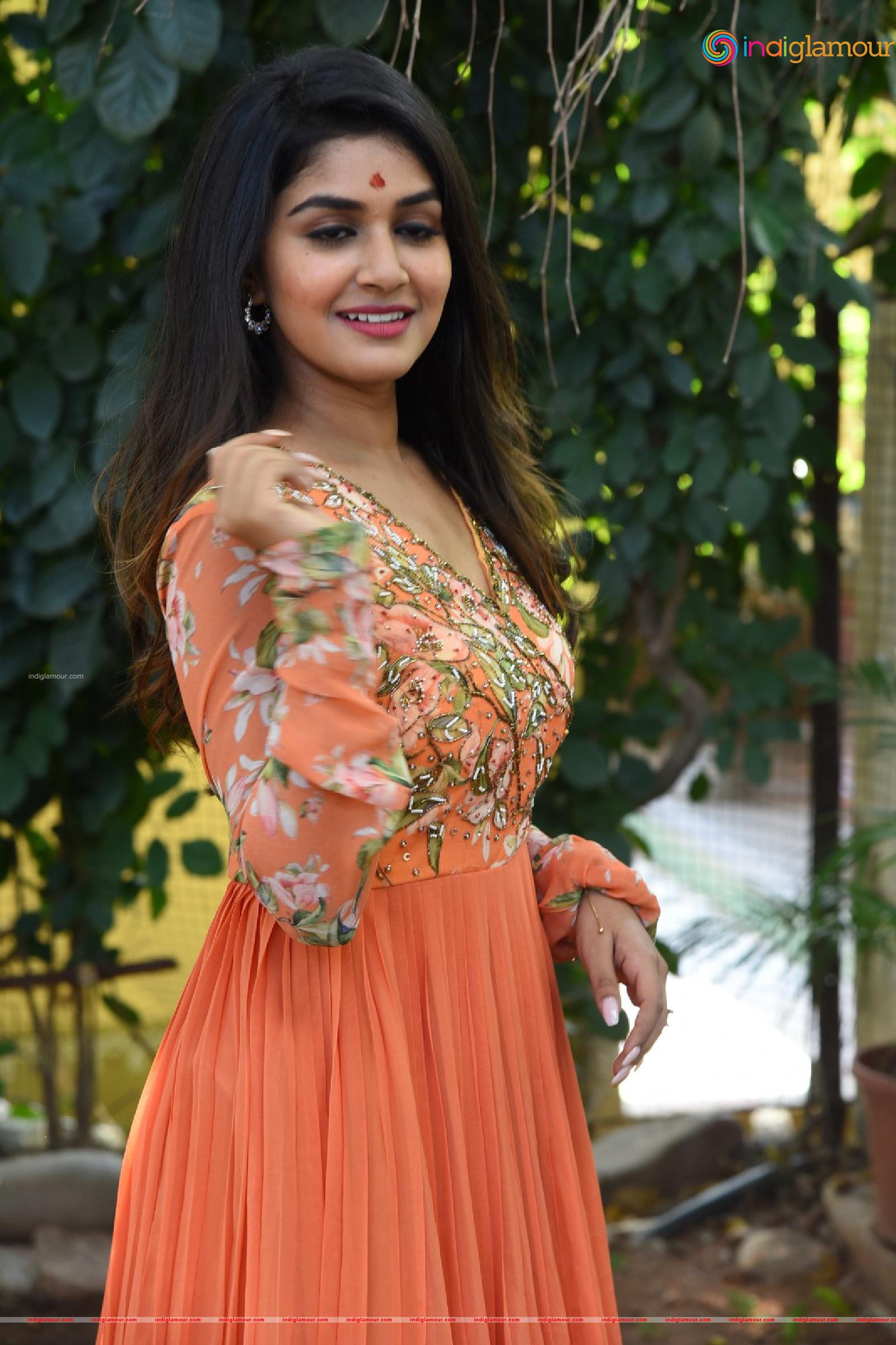 Sanjana Anand Actress hd photo