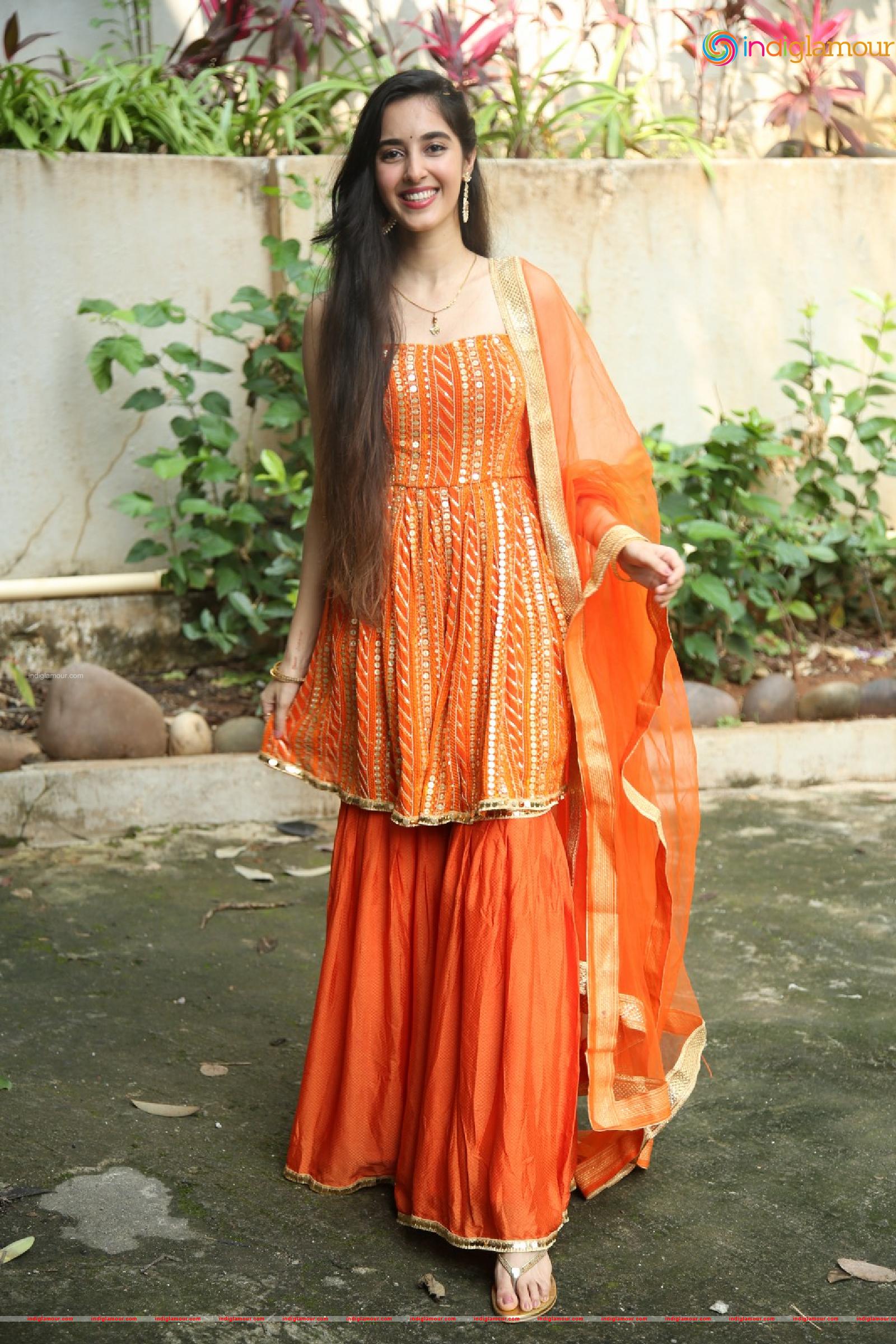 Simrat Kaur Actress hd photo