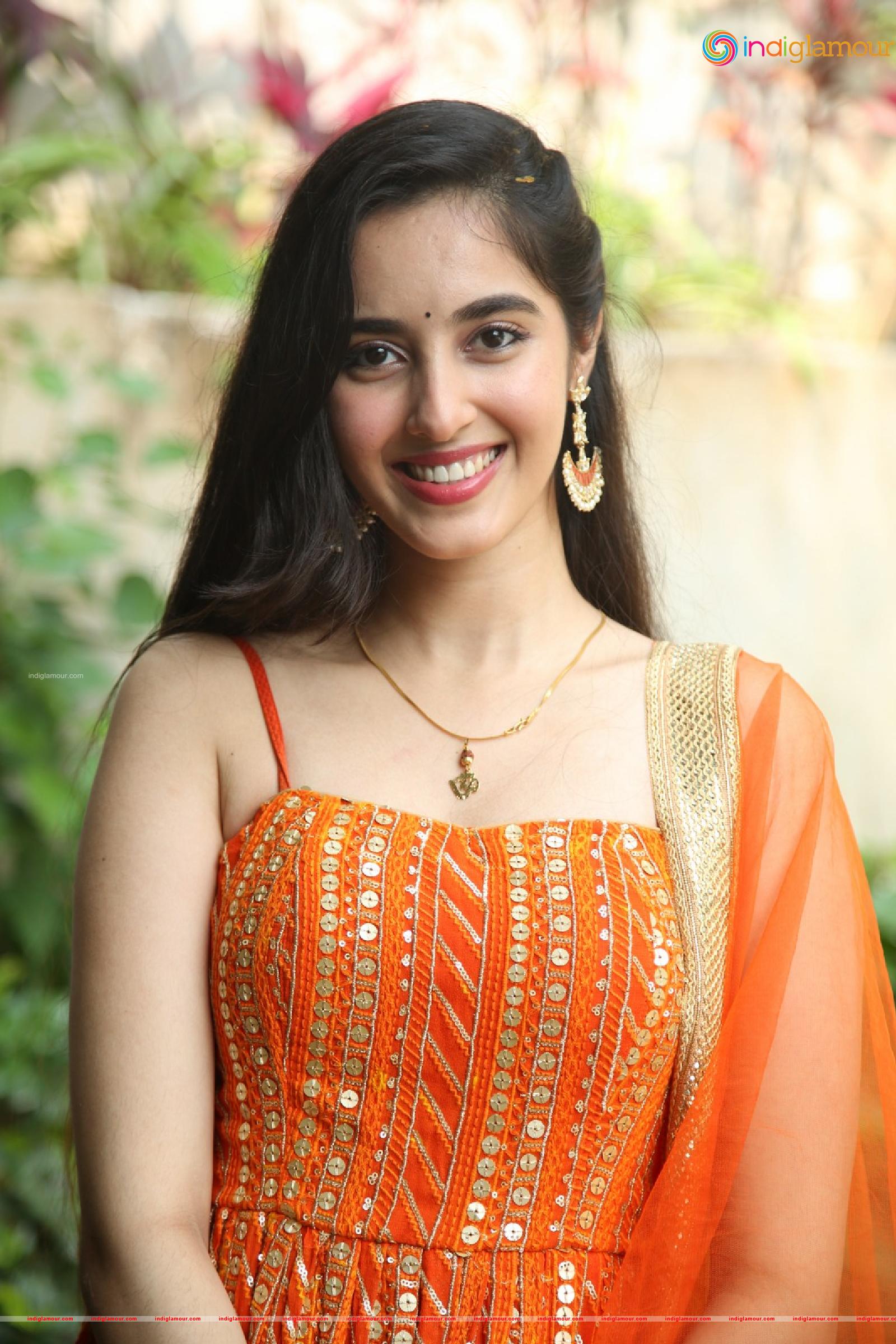 Simrat Kaur Actress hd photo