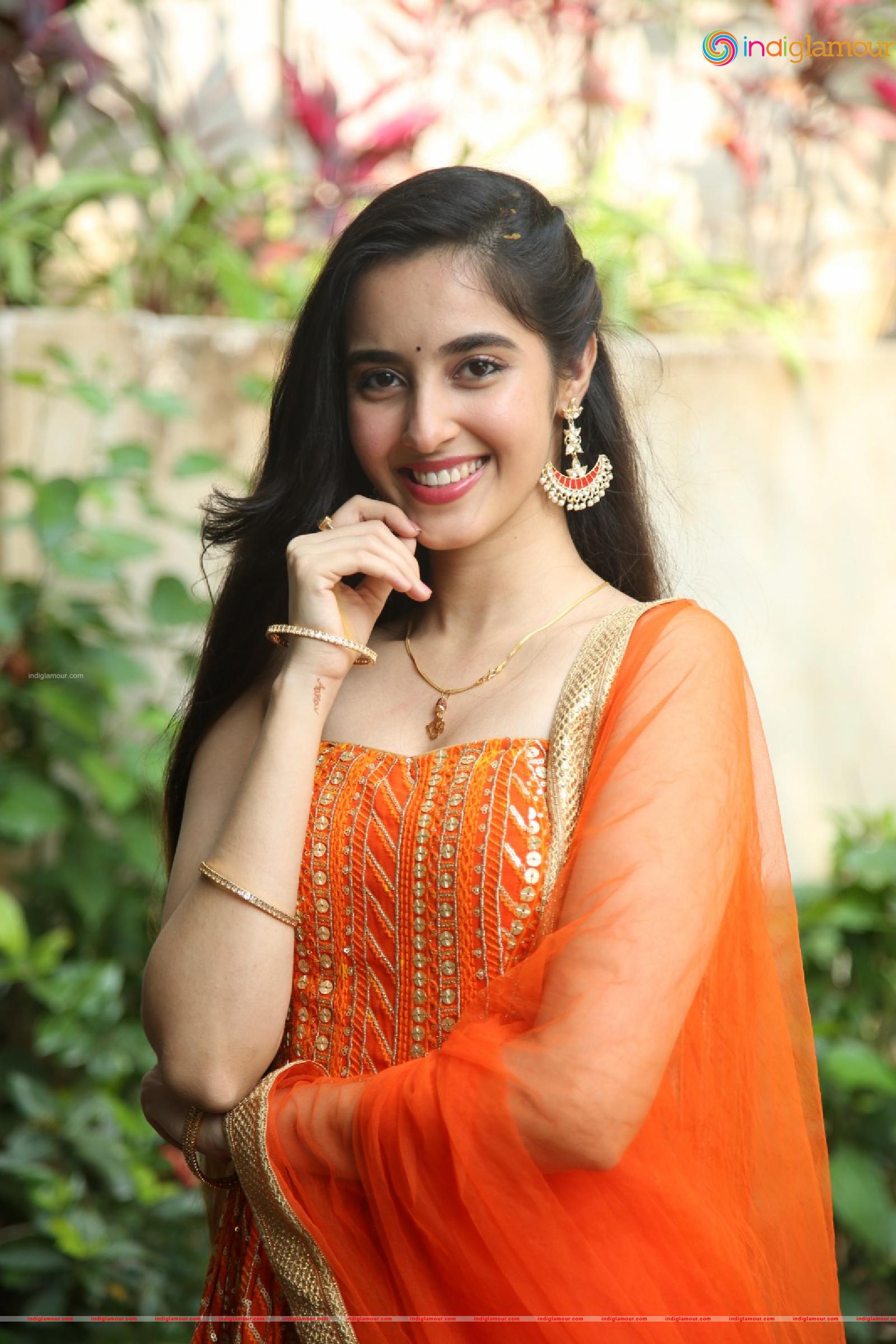 Simrat Kaur Actress hd photo