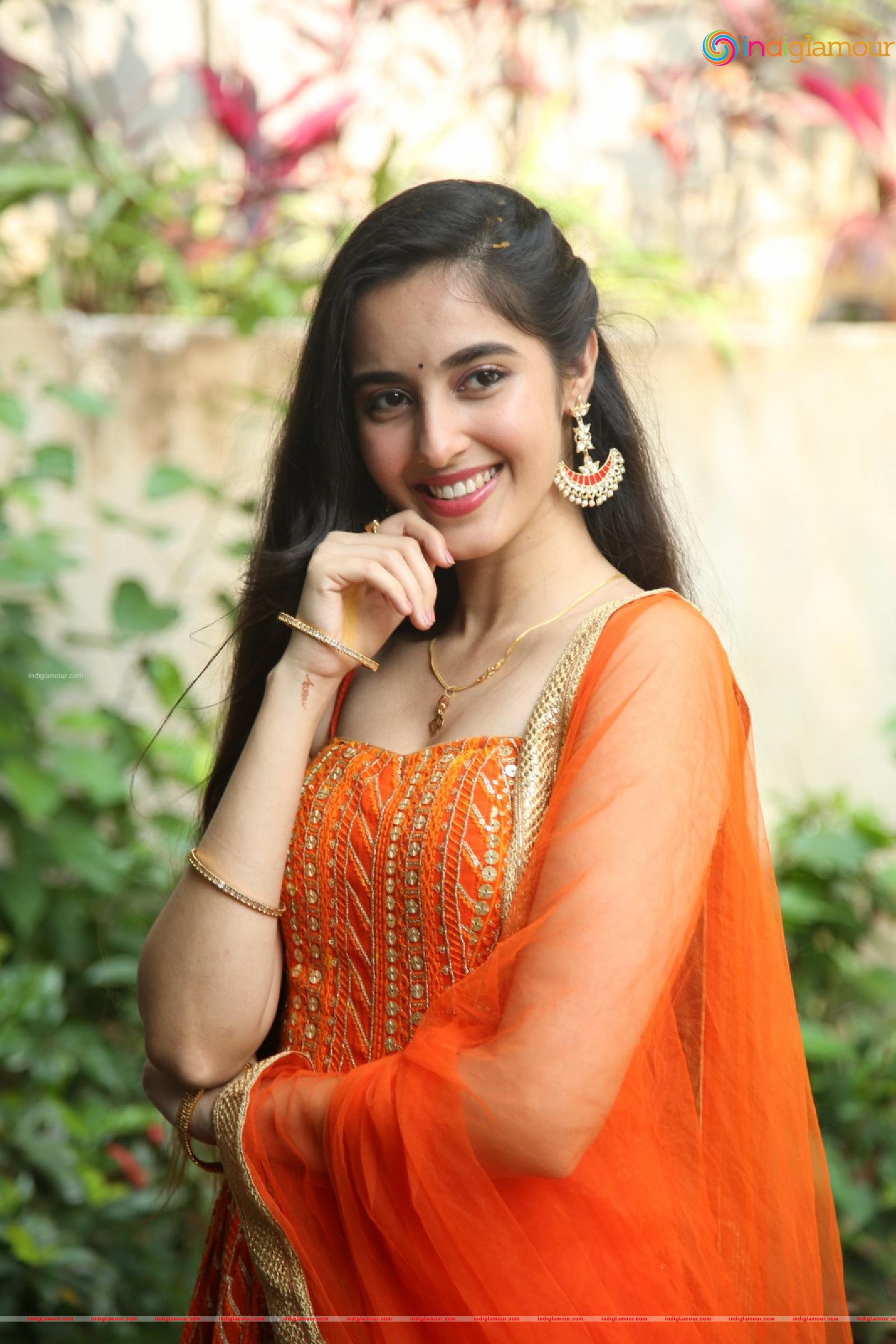 Simrat Kaur Actress hd photo