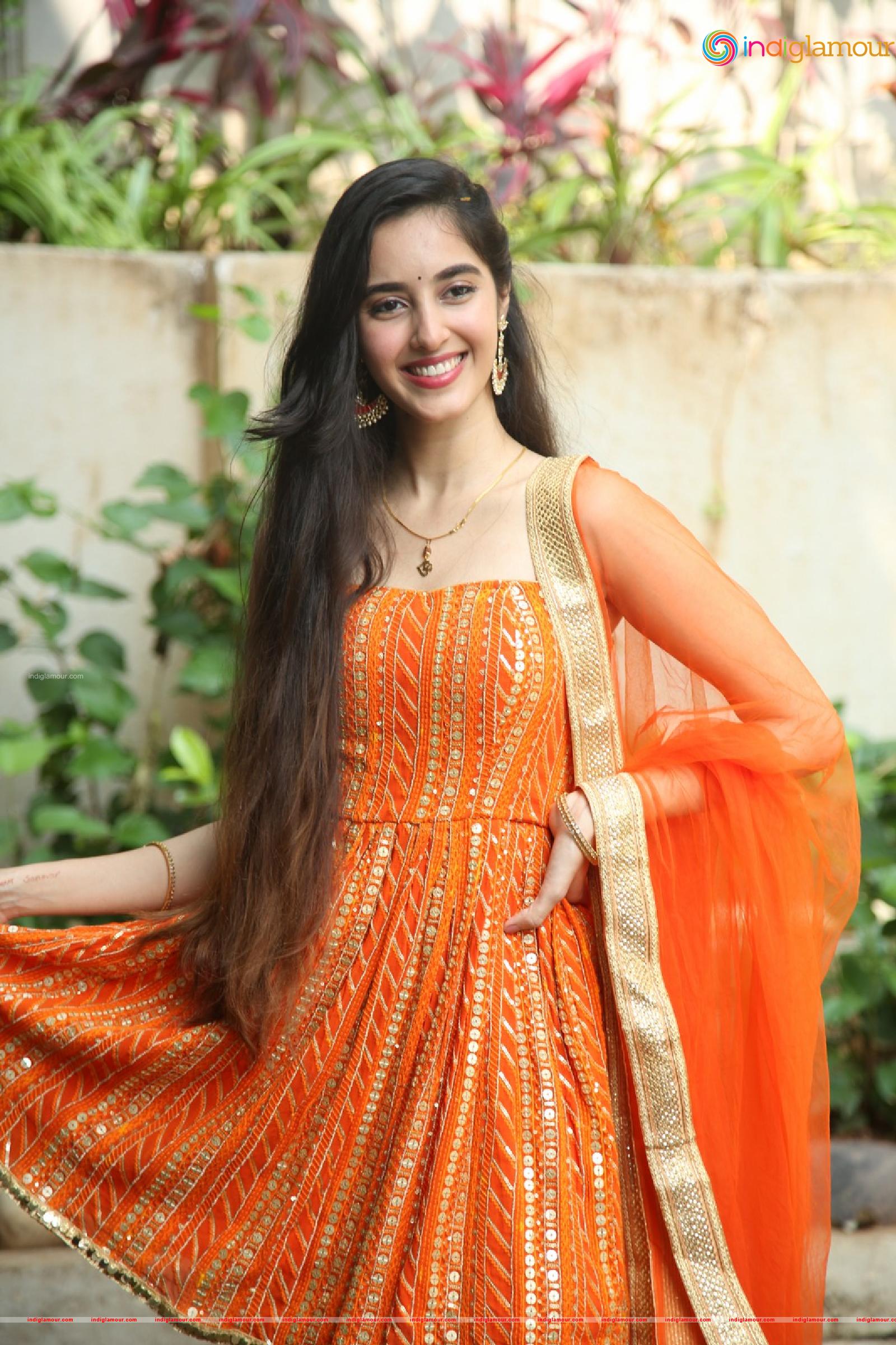 Simrat Kaur Actress hd photo