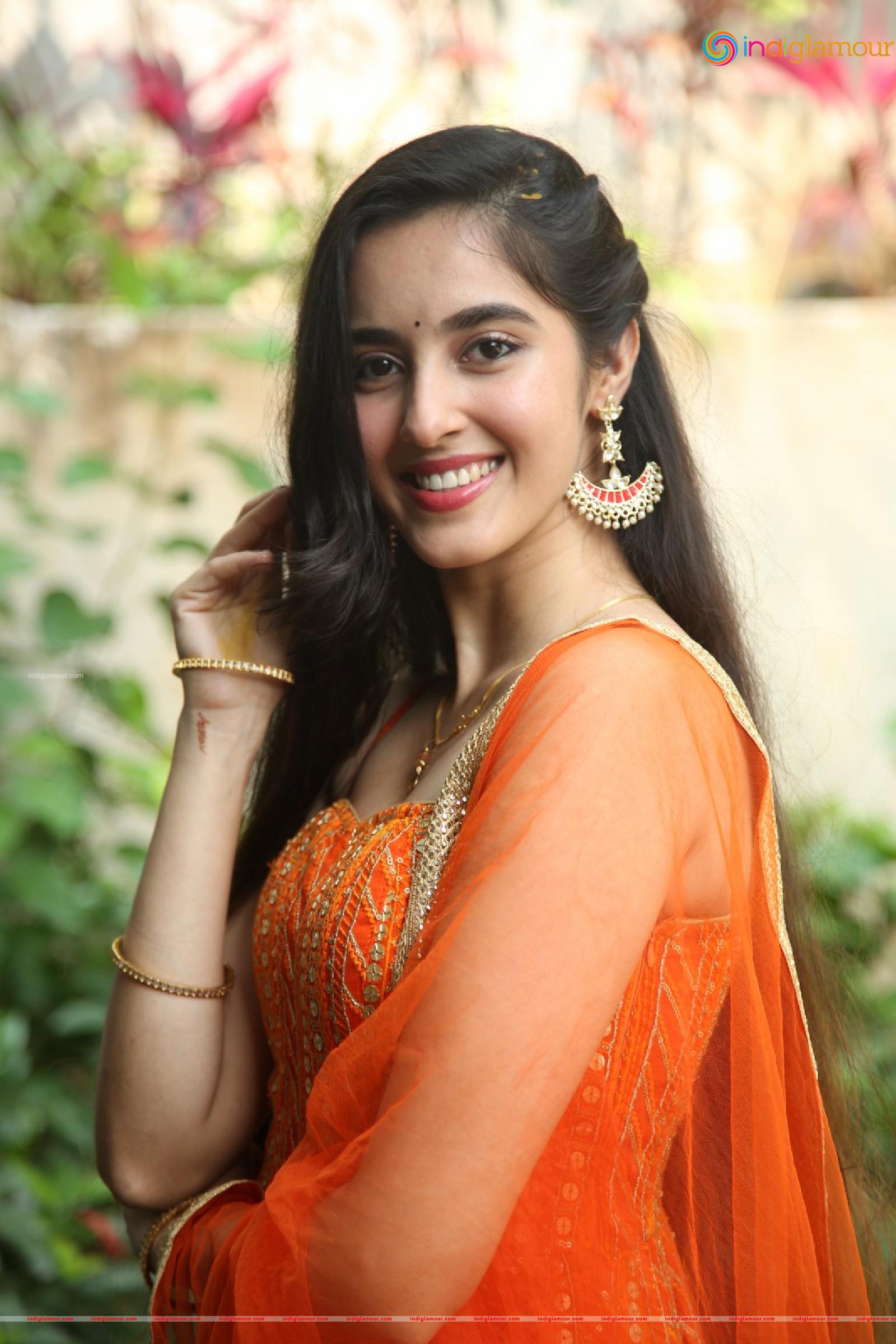 Simrat Kaur Actress hd photo