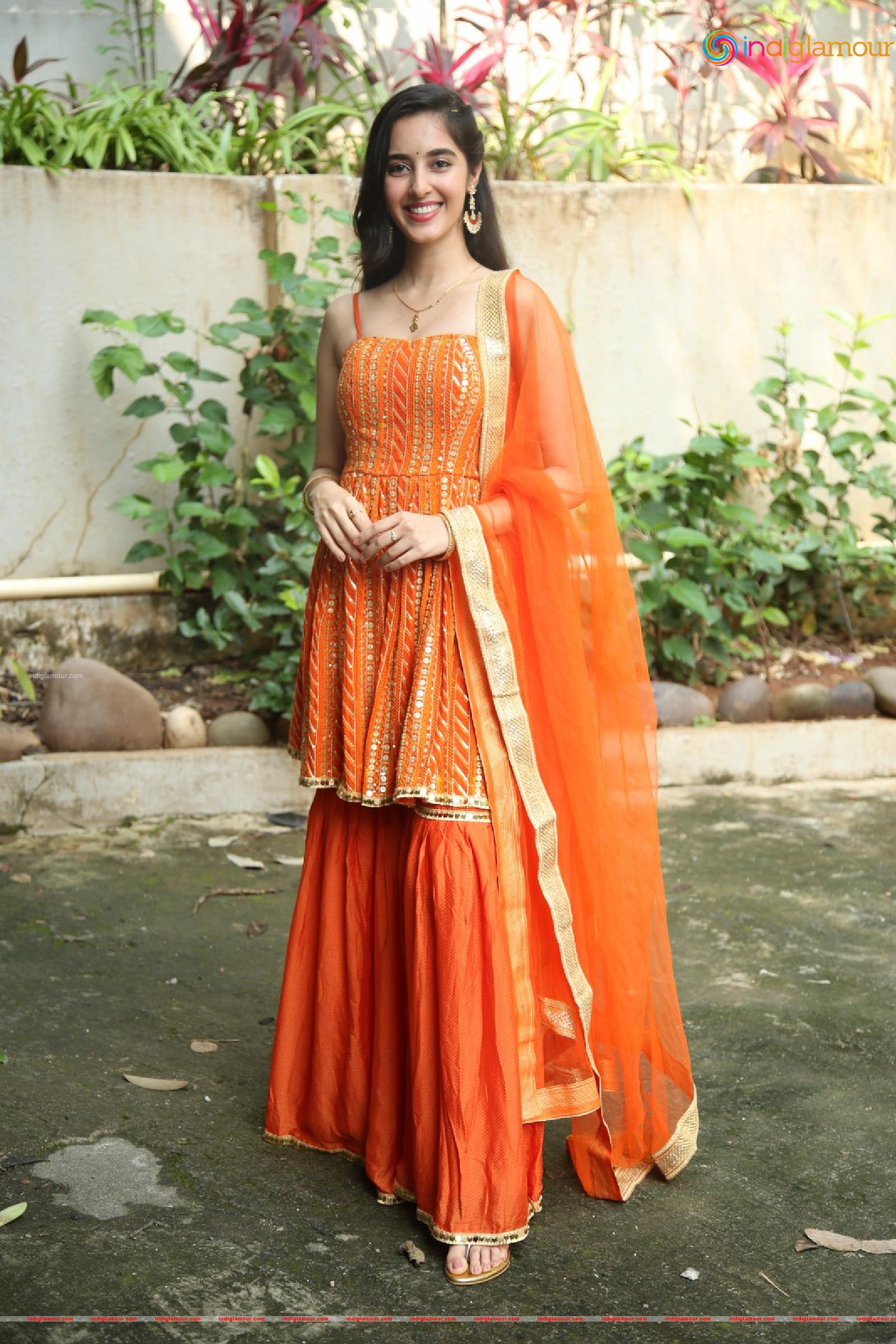 Simrat Kaur Actress hd photo