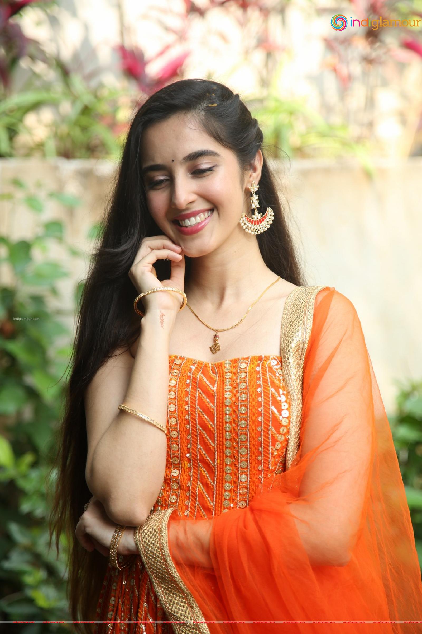 Simrat Kaur Actress hd photo