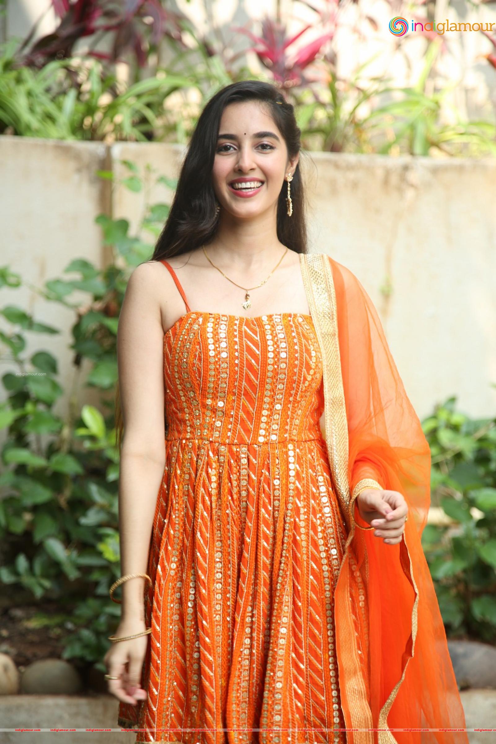 Simrat Kaur Actress hd photo