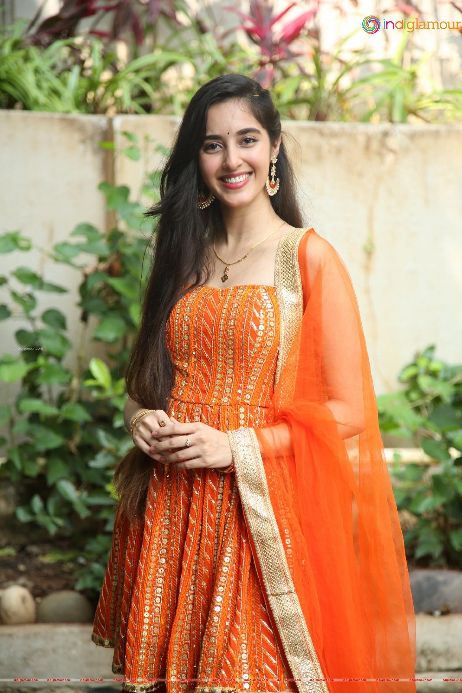 Simrat Kaur Actress hd photo
