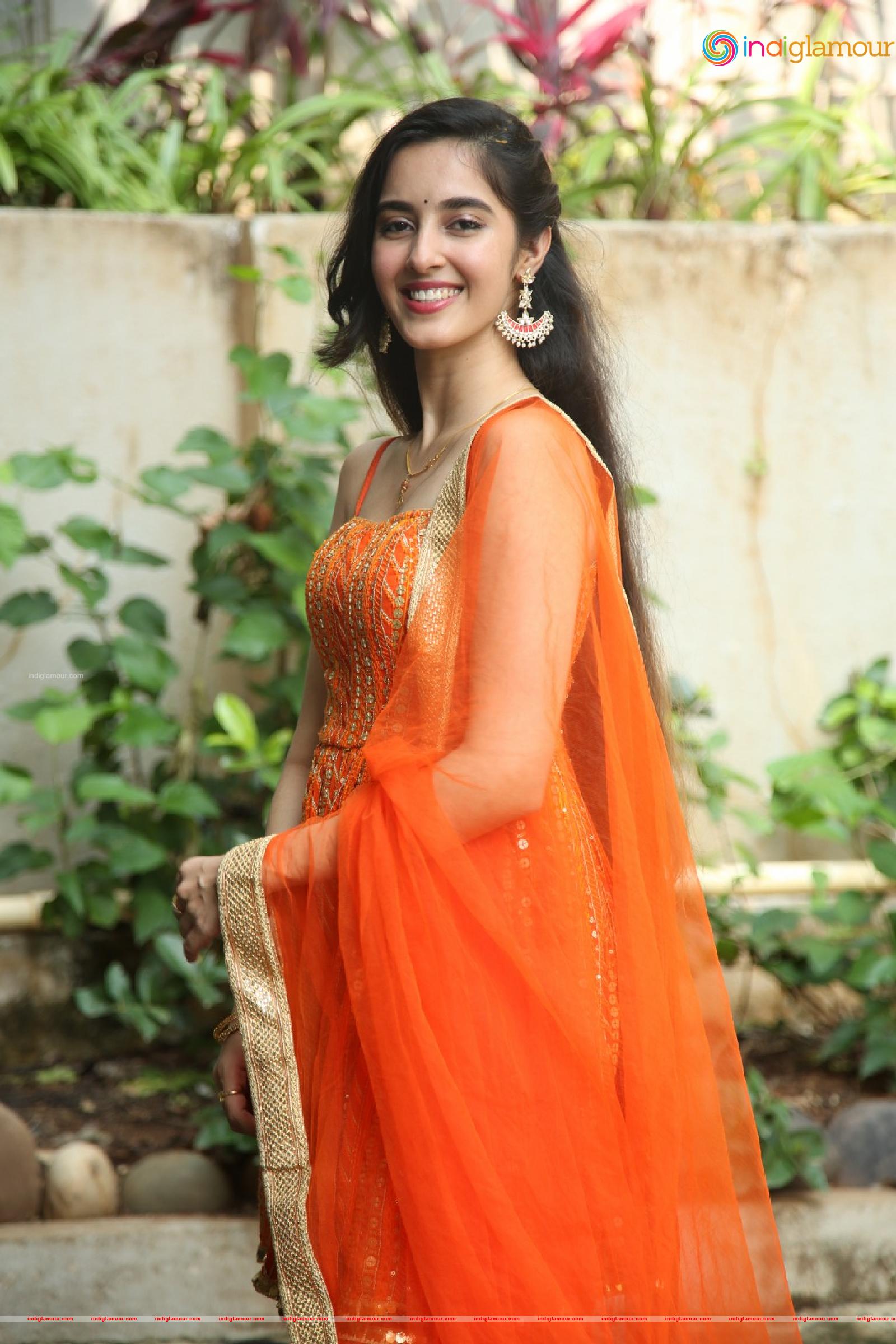 Simrat Kaur Actress hd photo