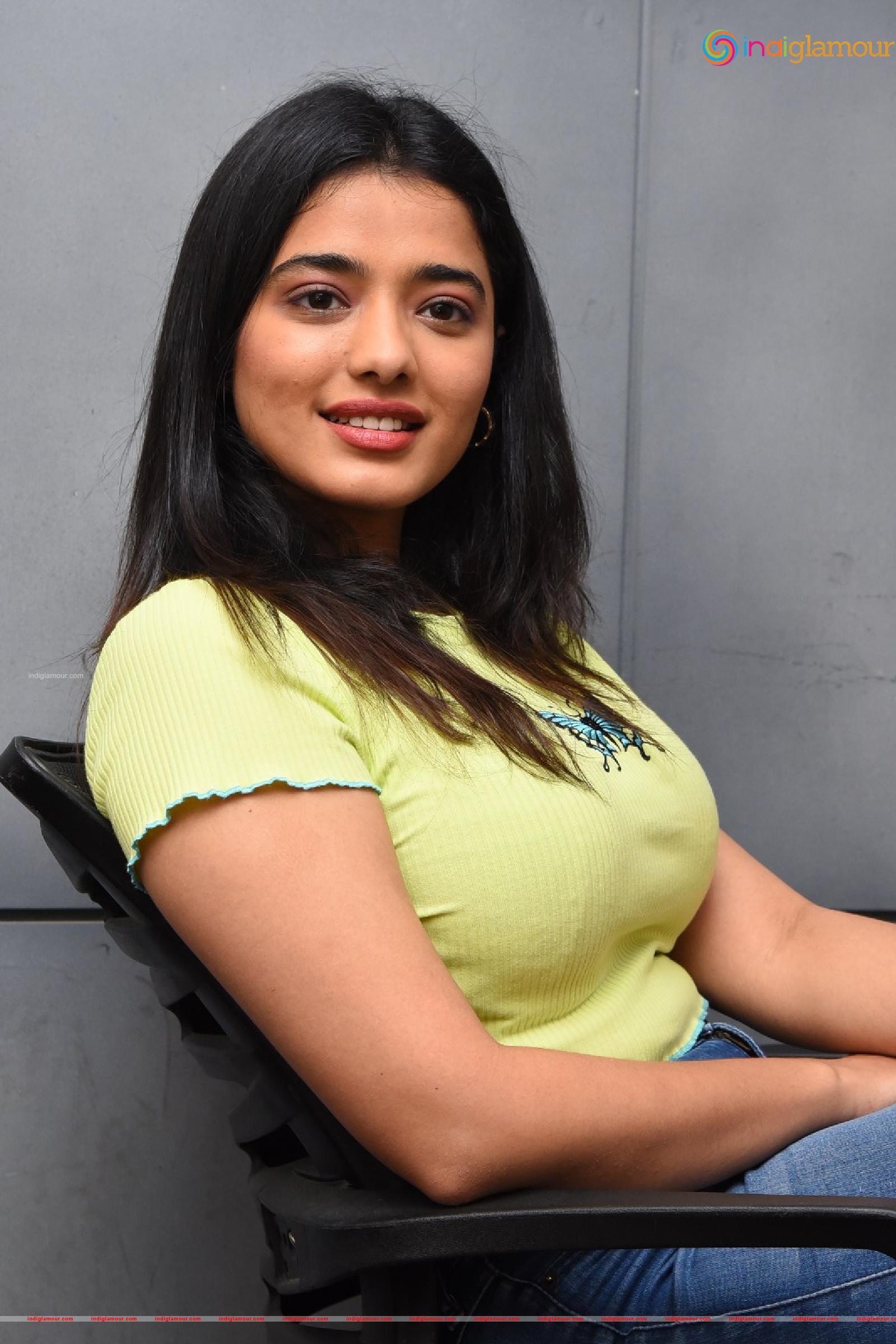 Ketika Sharma Actress hd photo