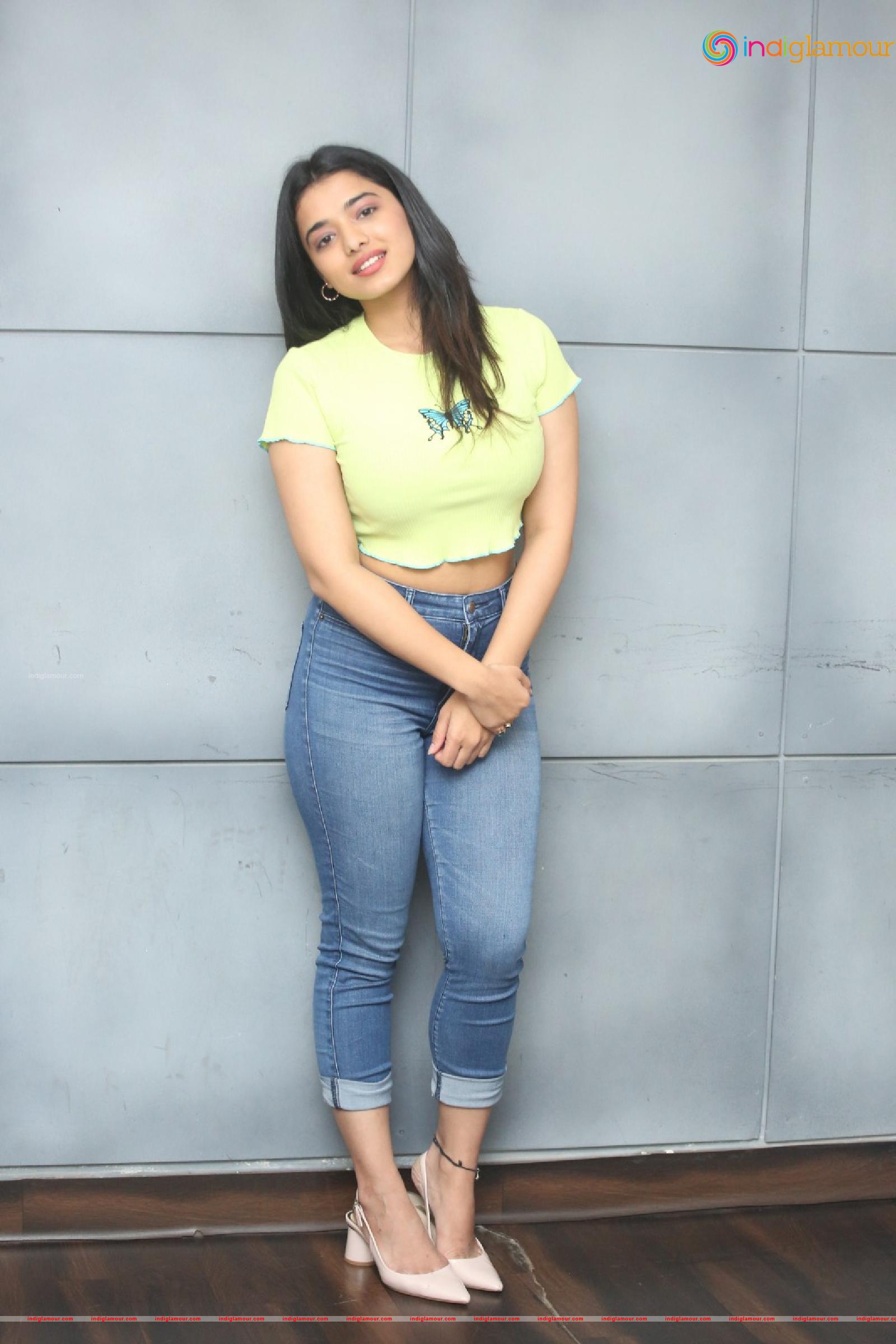 Ketika Sharma Actress hd photo