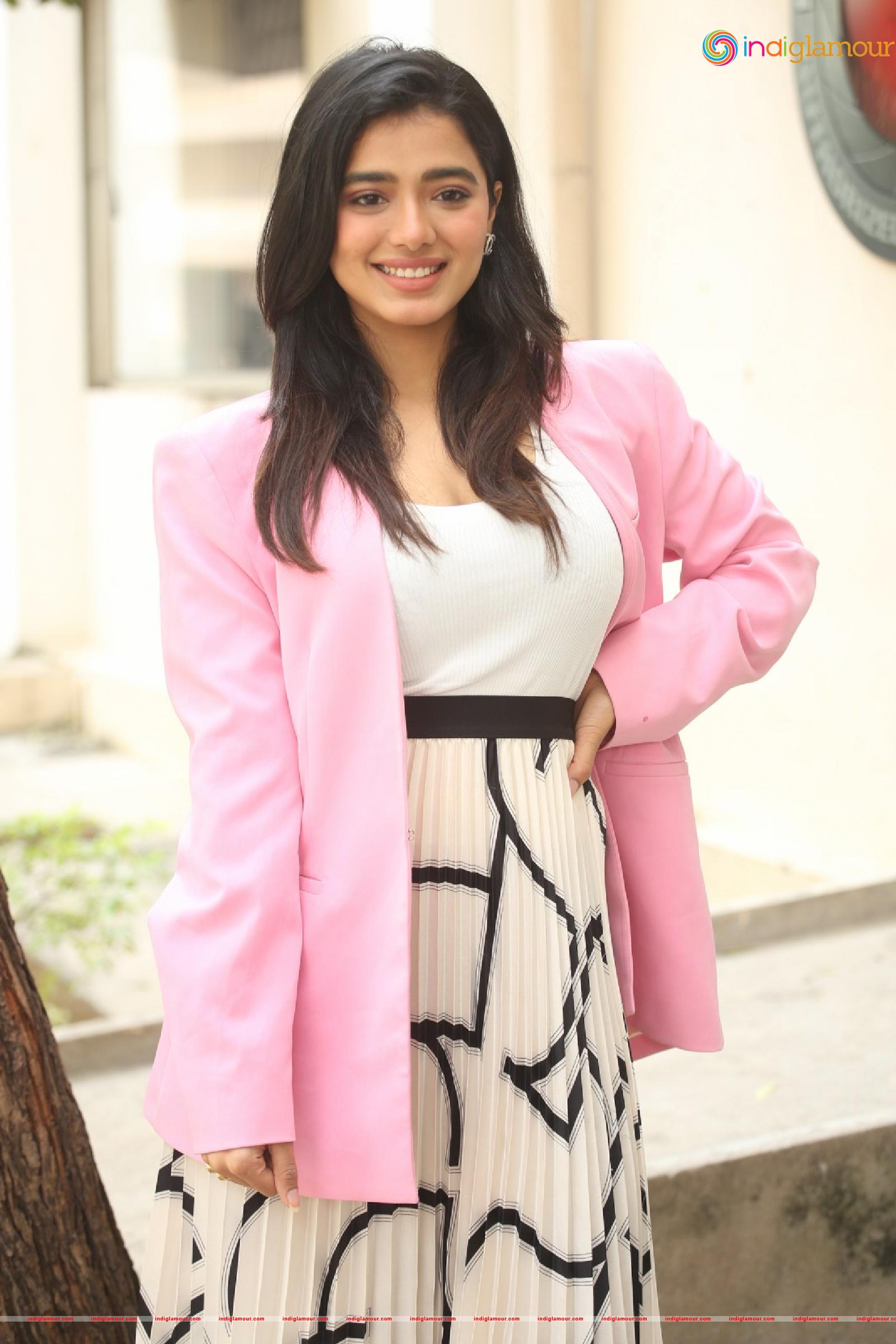 Ketika Sharma Actress hd photo
