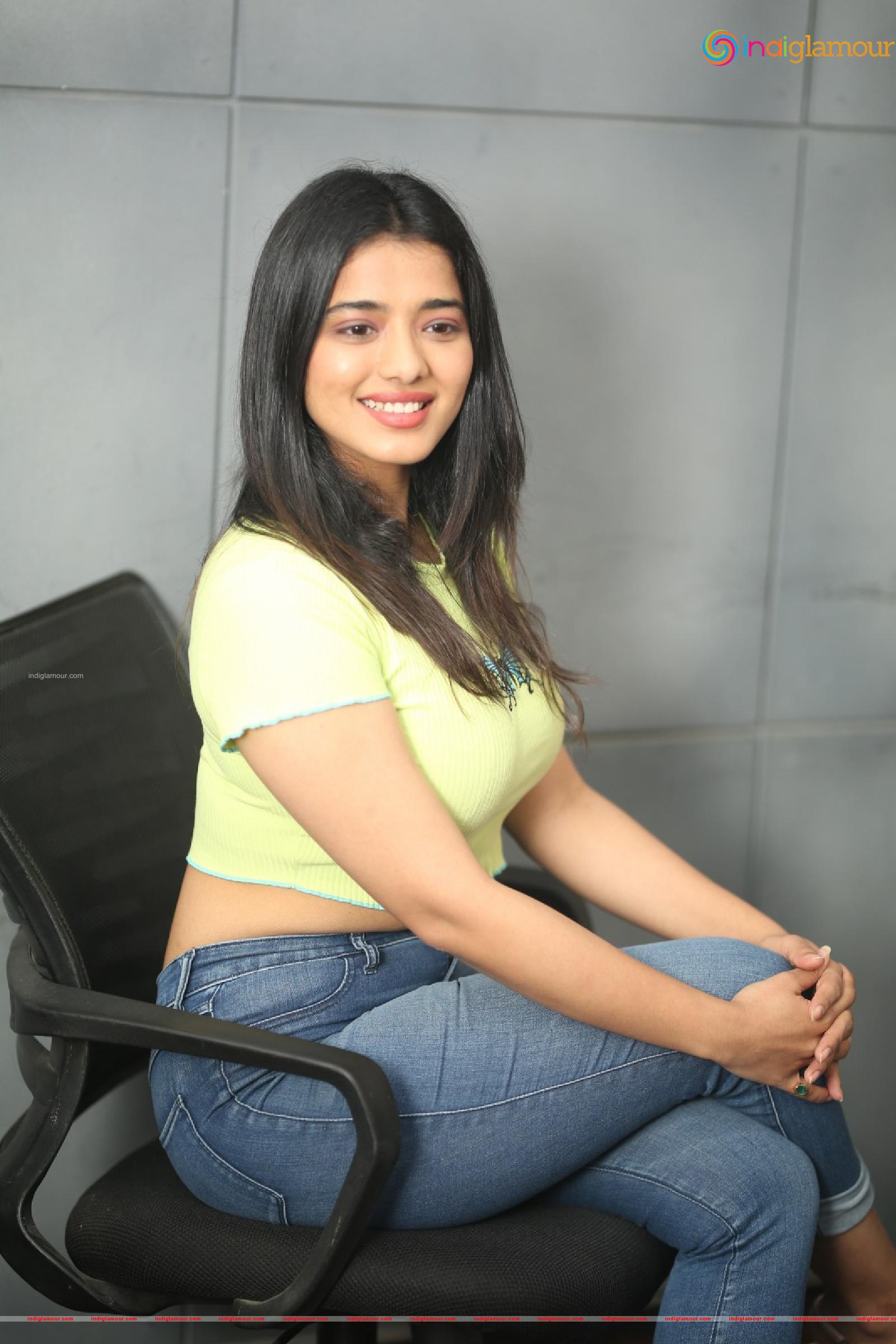 Ketika Sharma Actress hd photo