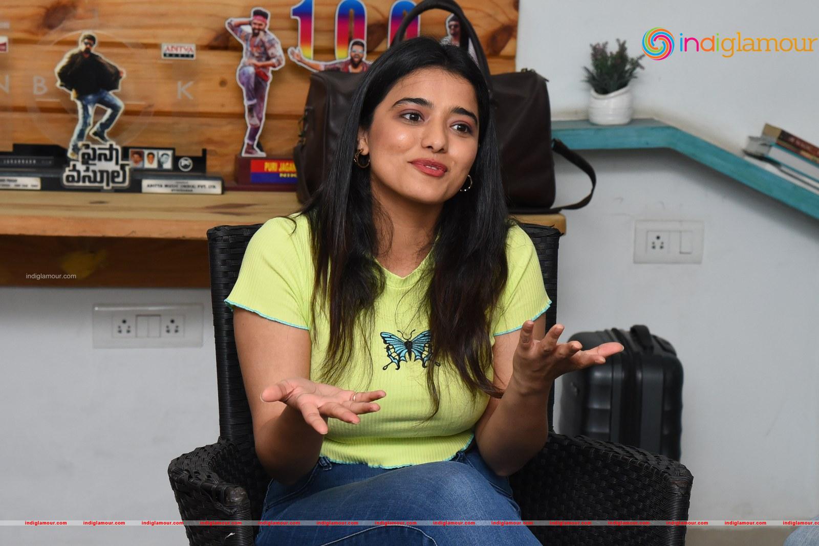 Ketika Sharma Actress hd photo