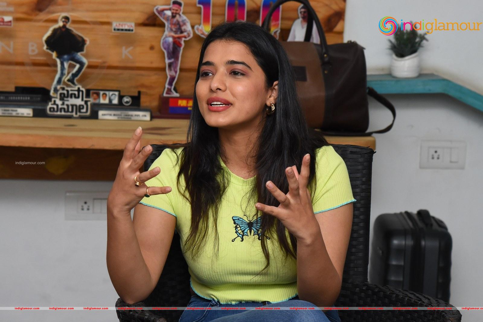 Ketika Sharma Actress hd photo