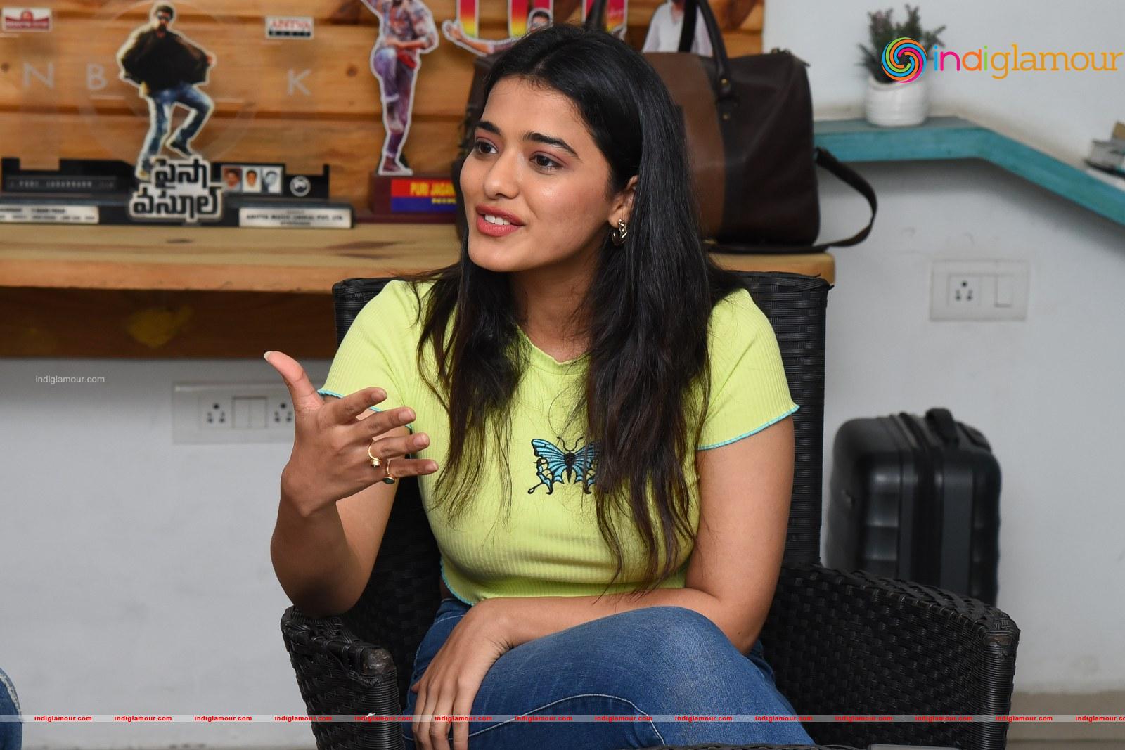 Ketika Sharma Actress hd photo
