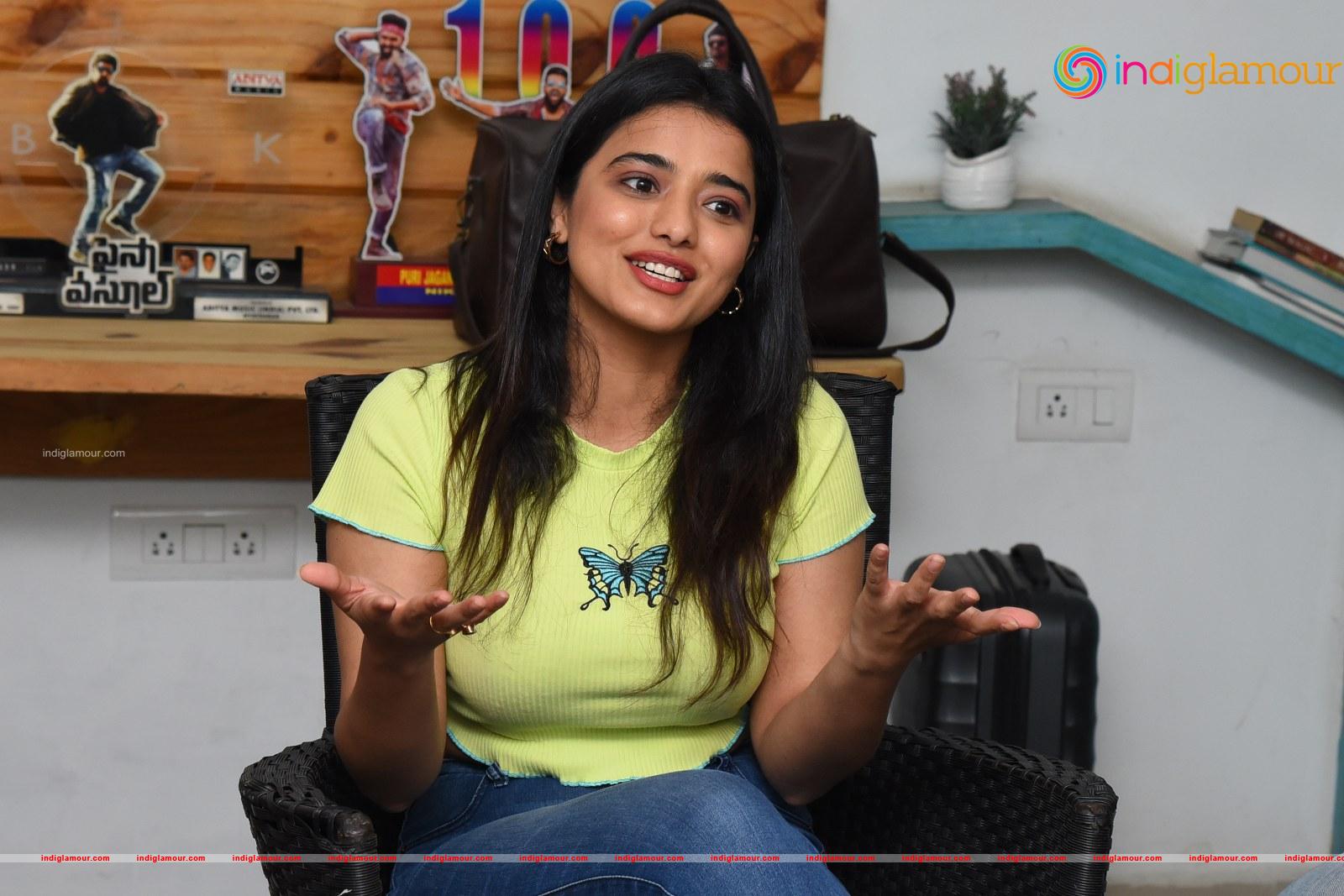 Ketika Sharma Actress hd photo