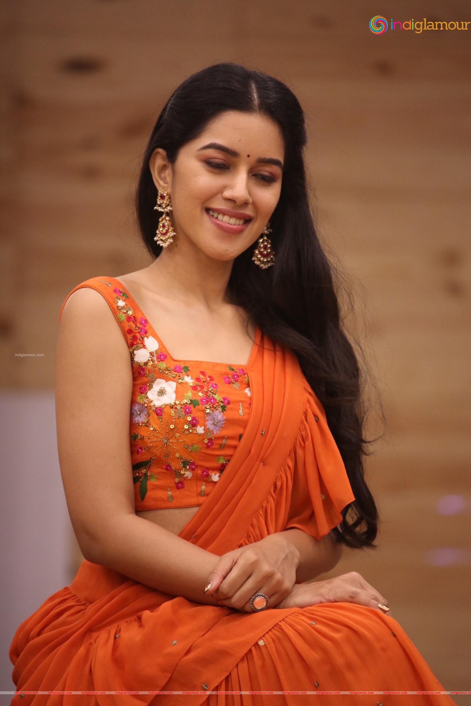 Mirnalini Ravi Actress hd photo