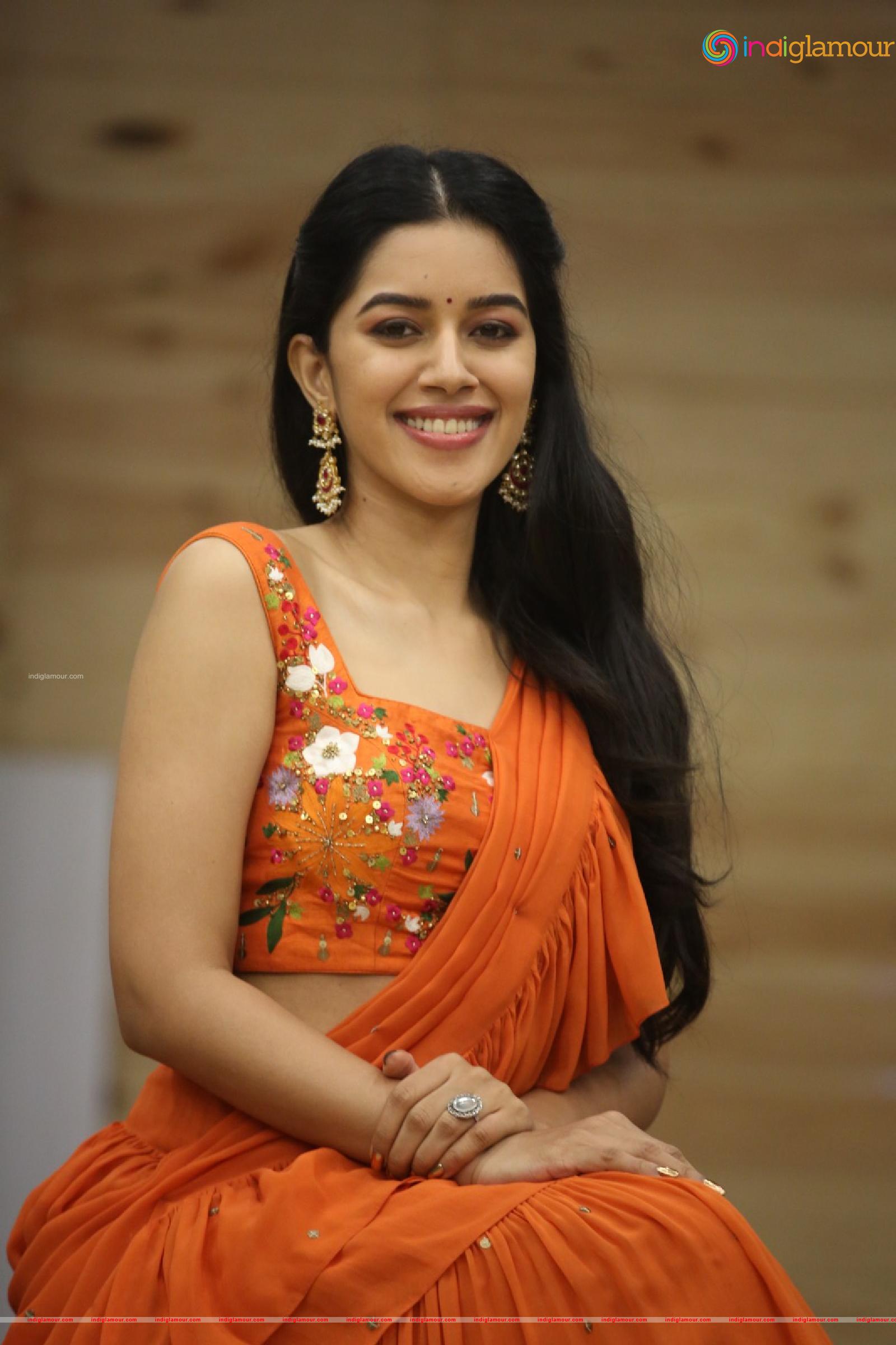 Mirnalini Ravi Actress hd photo