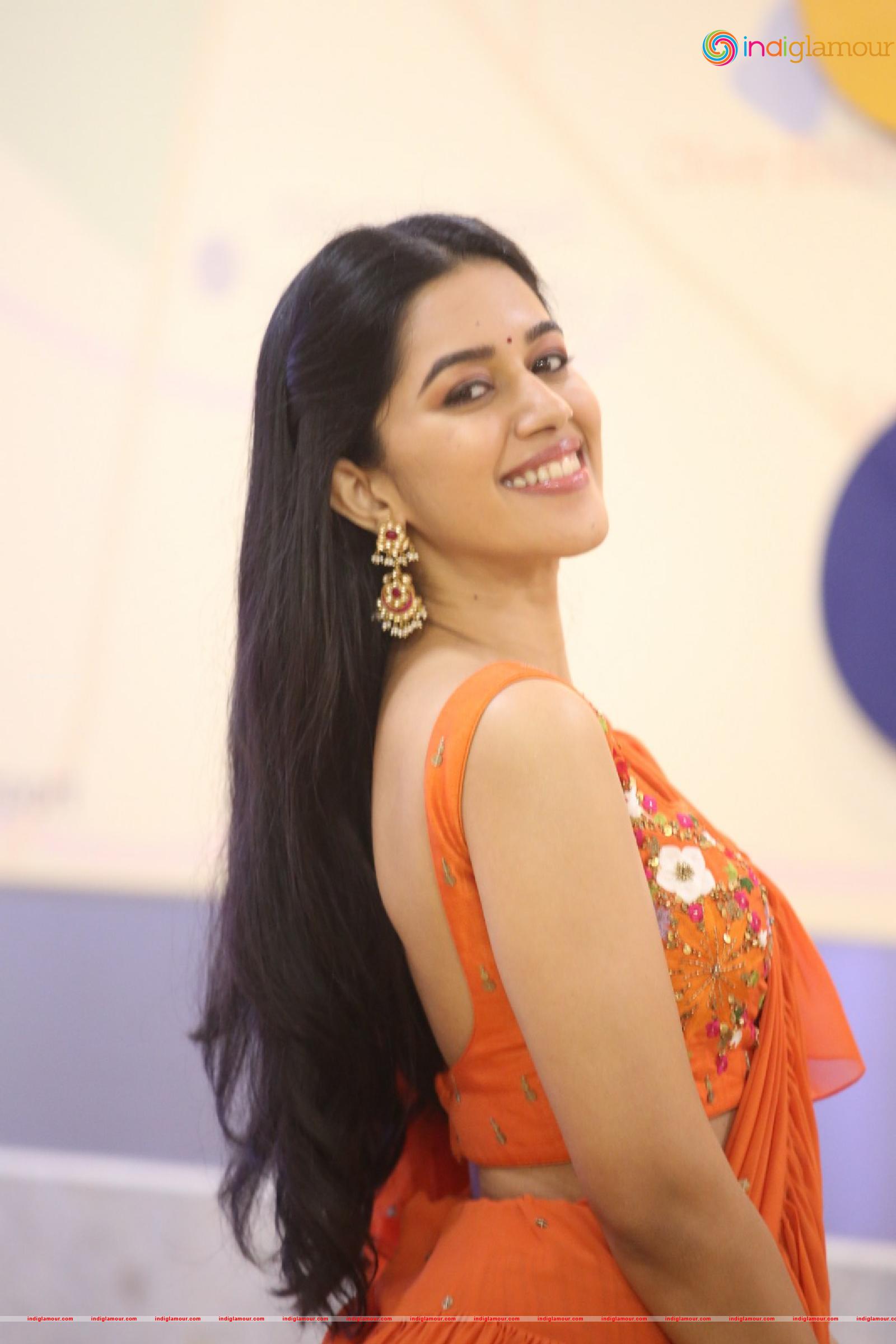 Mirnalini Ravi Actress hd photo