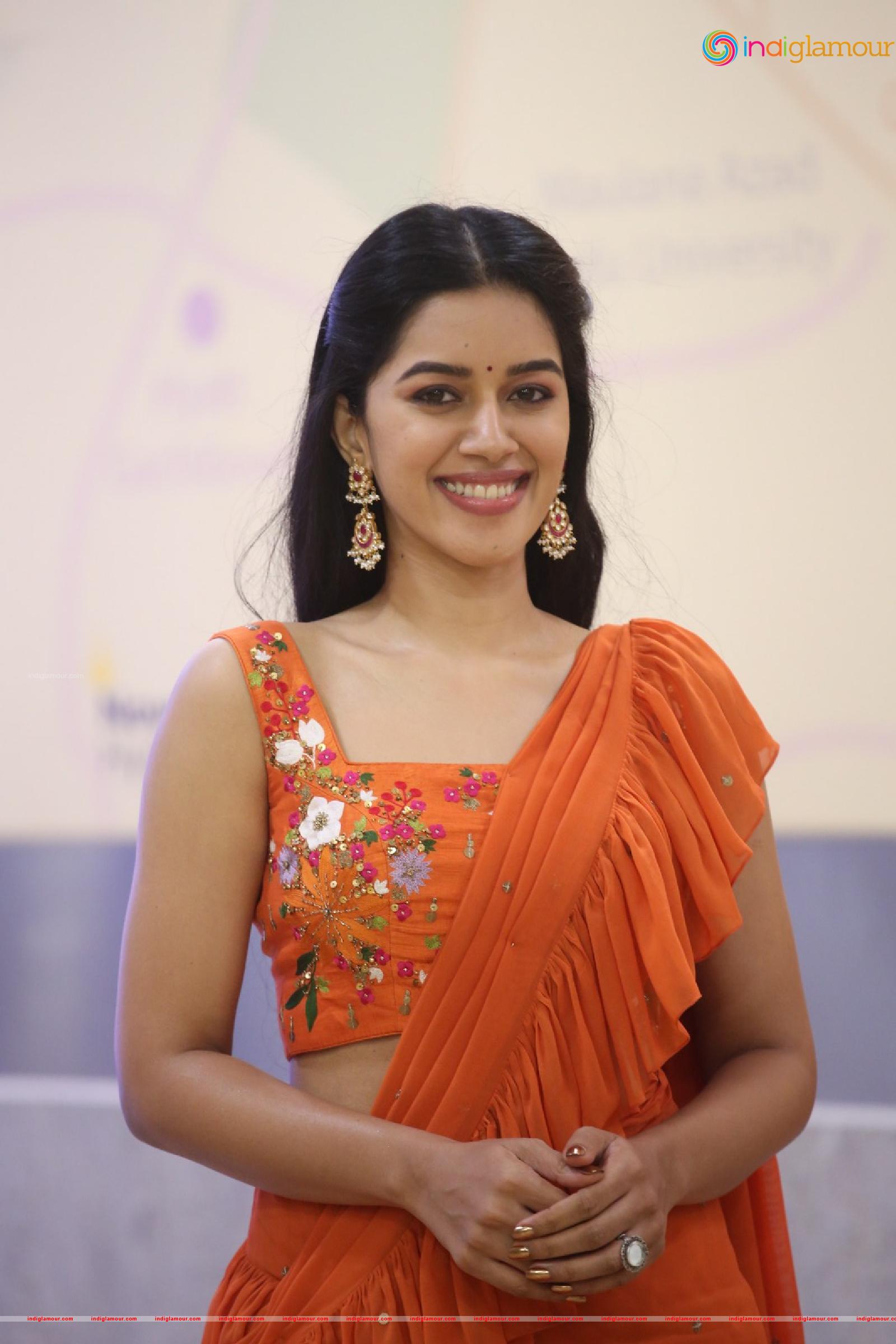 Mirnalini Ravi Actress hd photo