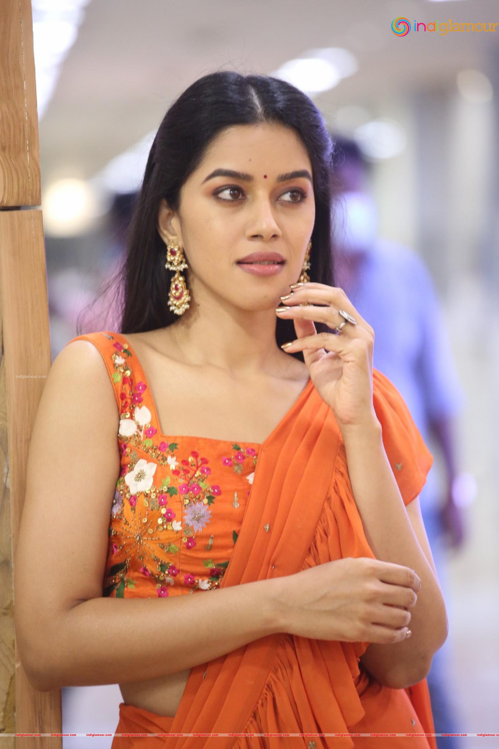 Mirnalini Ravi Actress hd photo