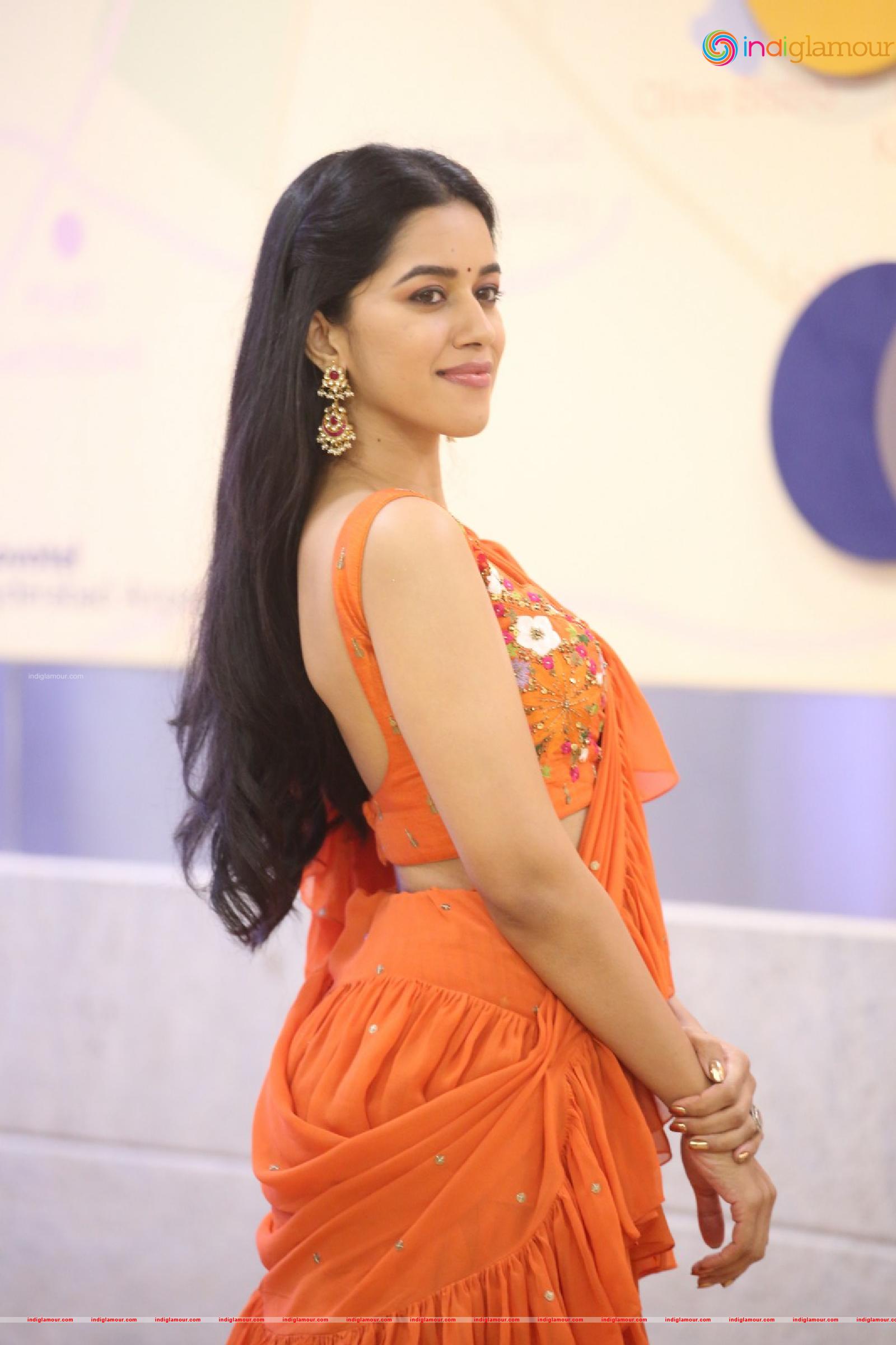 Mirnalini Ravi Actress hd photo