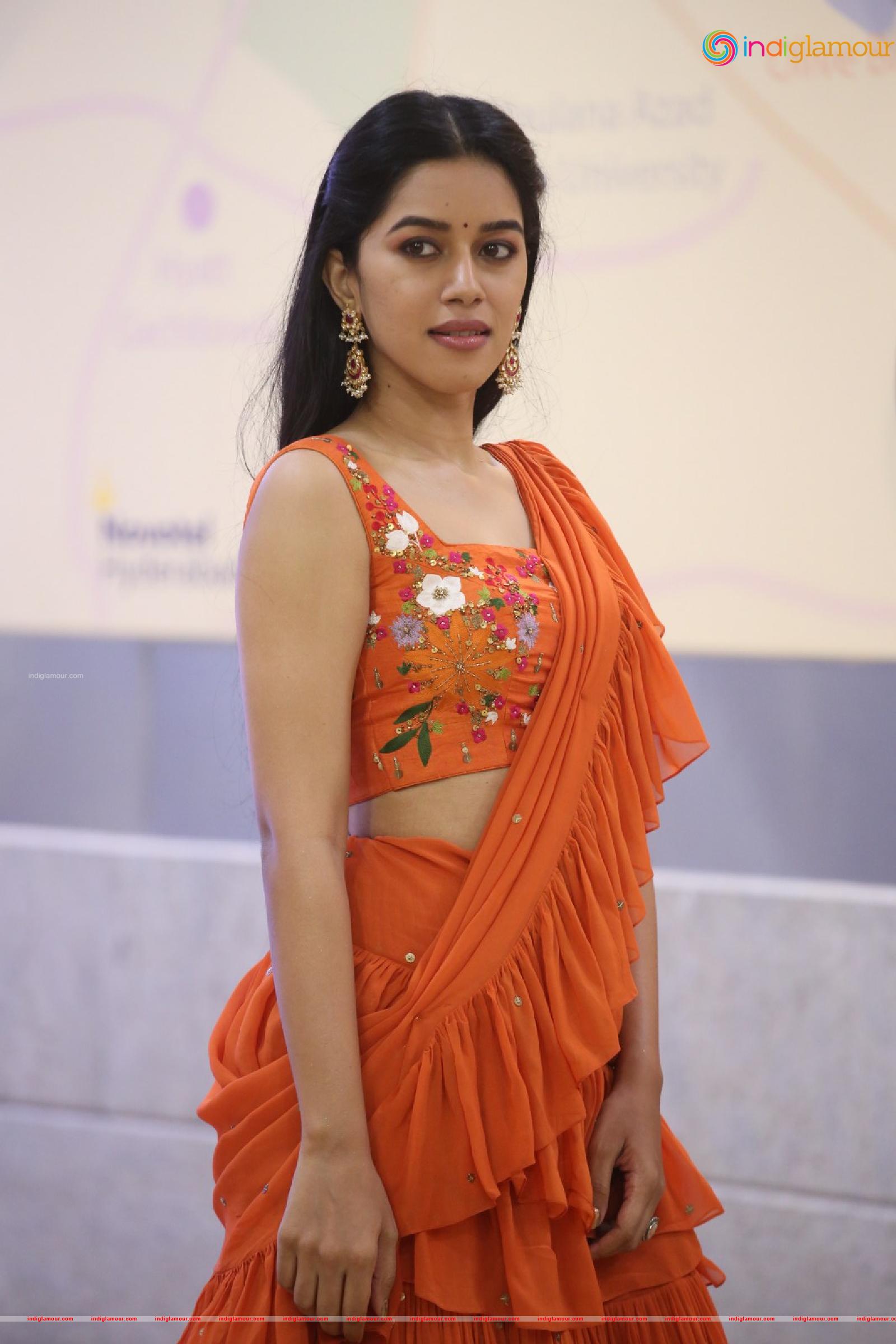 Mirnalini Ravi Actress hd photo