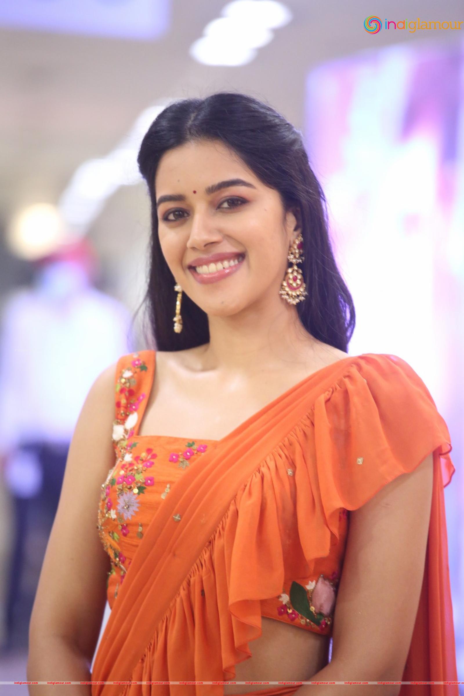 Mirnalini Ravi Actress hd photo
