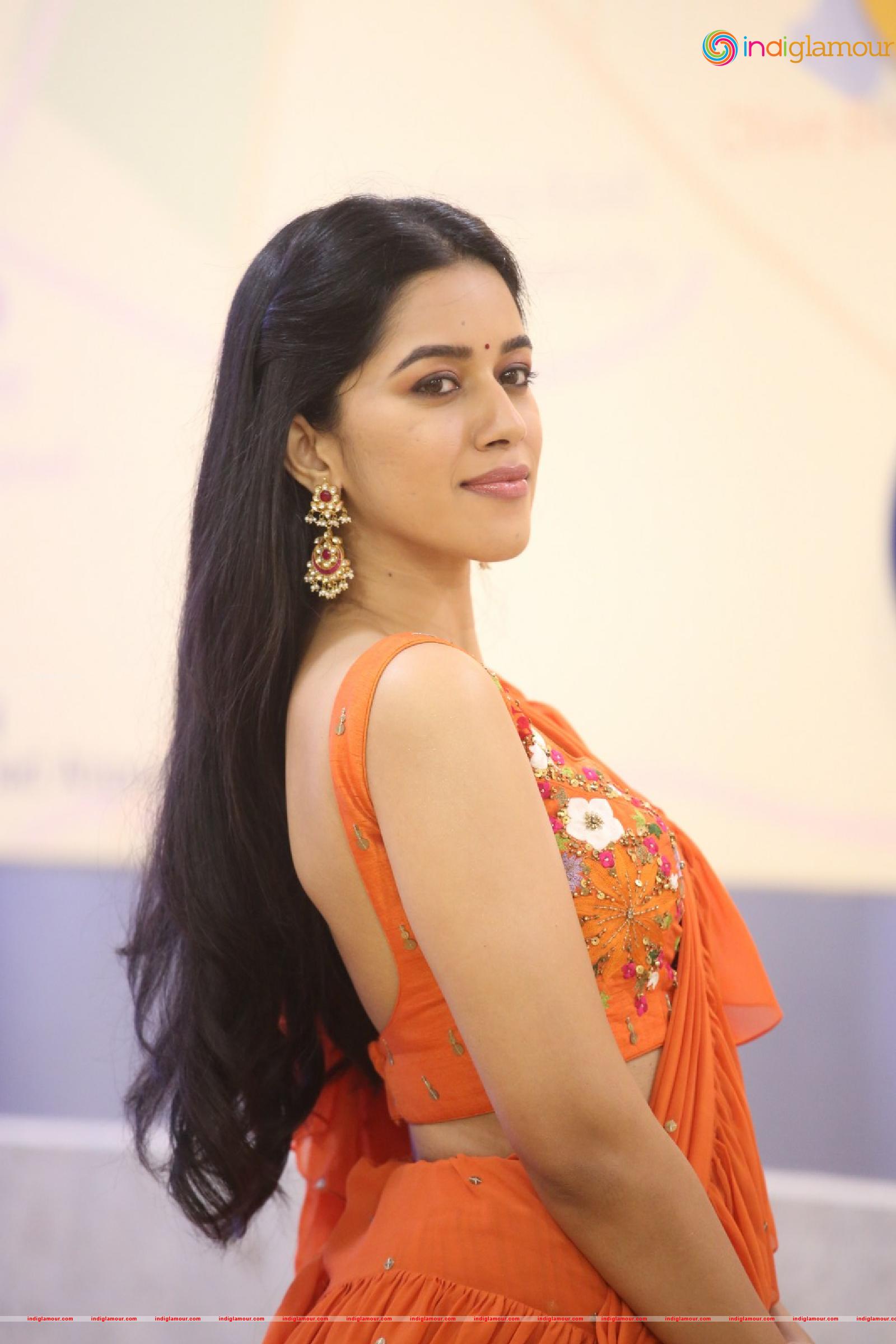 Mirnalini Ravi Actress hd photo
