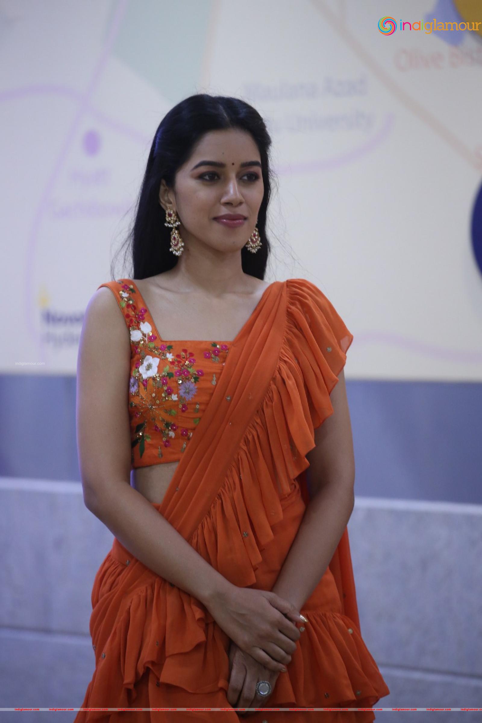 Mirnalini Ravi Actress hd photo