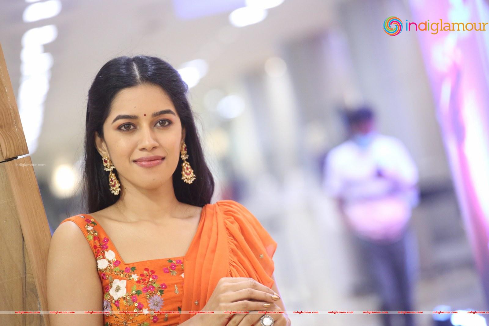 Mirnalini Ravi Actress hd photo