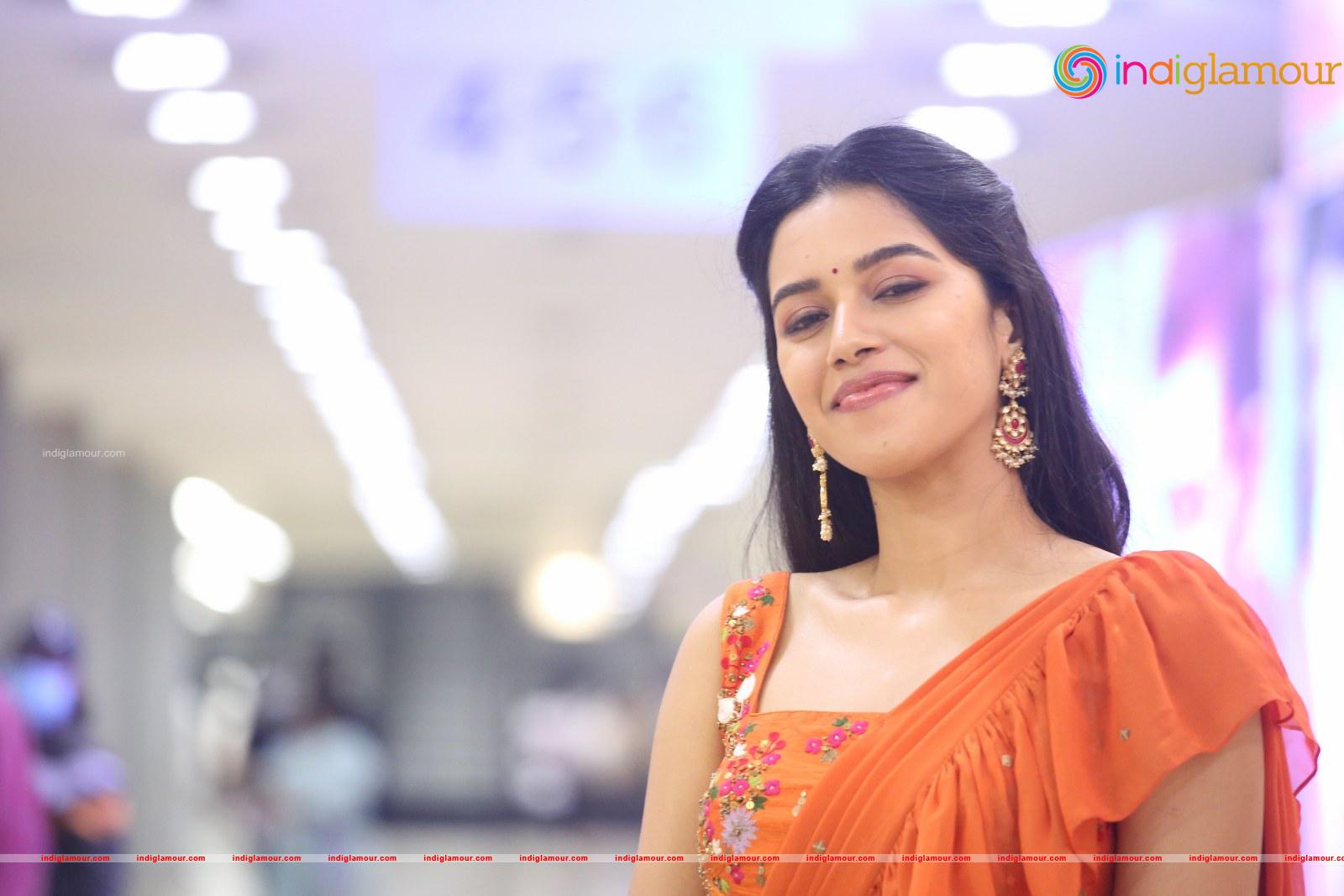 Mirnalini Ravi Actress hd photo