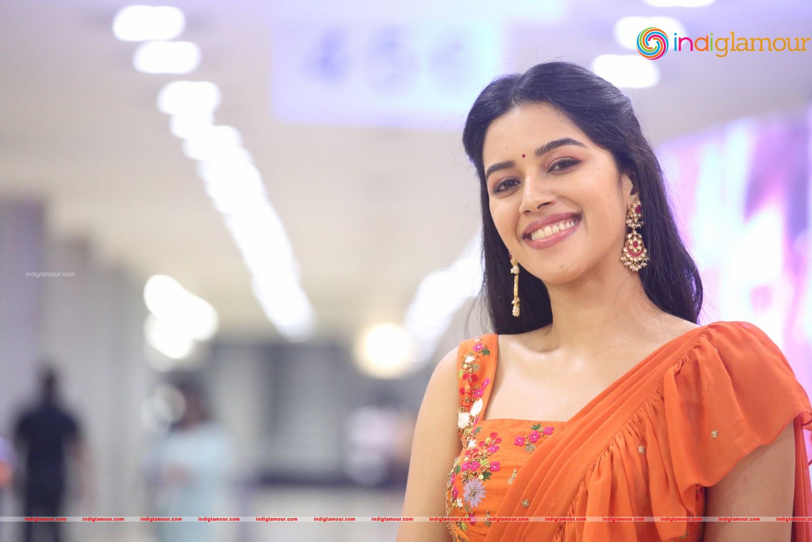 Mirnalini Ravi Actress hd photo