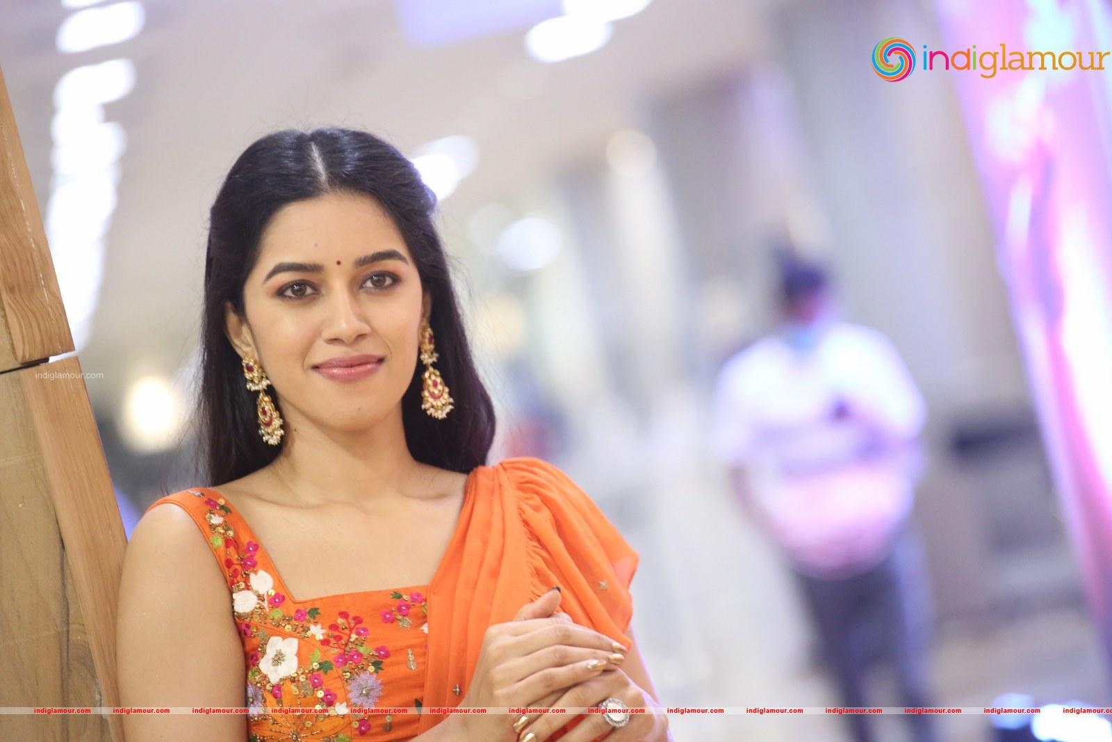 Mirnalini Ravi Actress hd photo