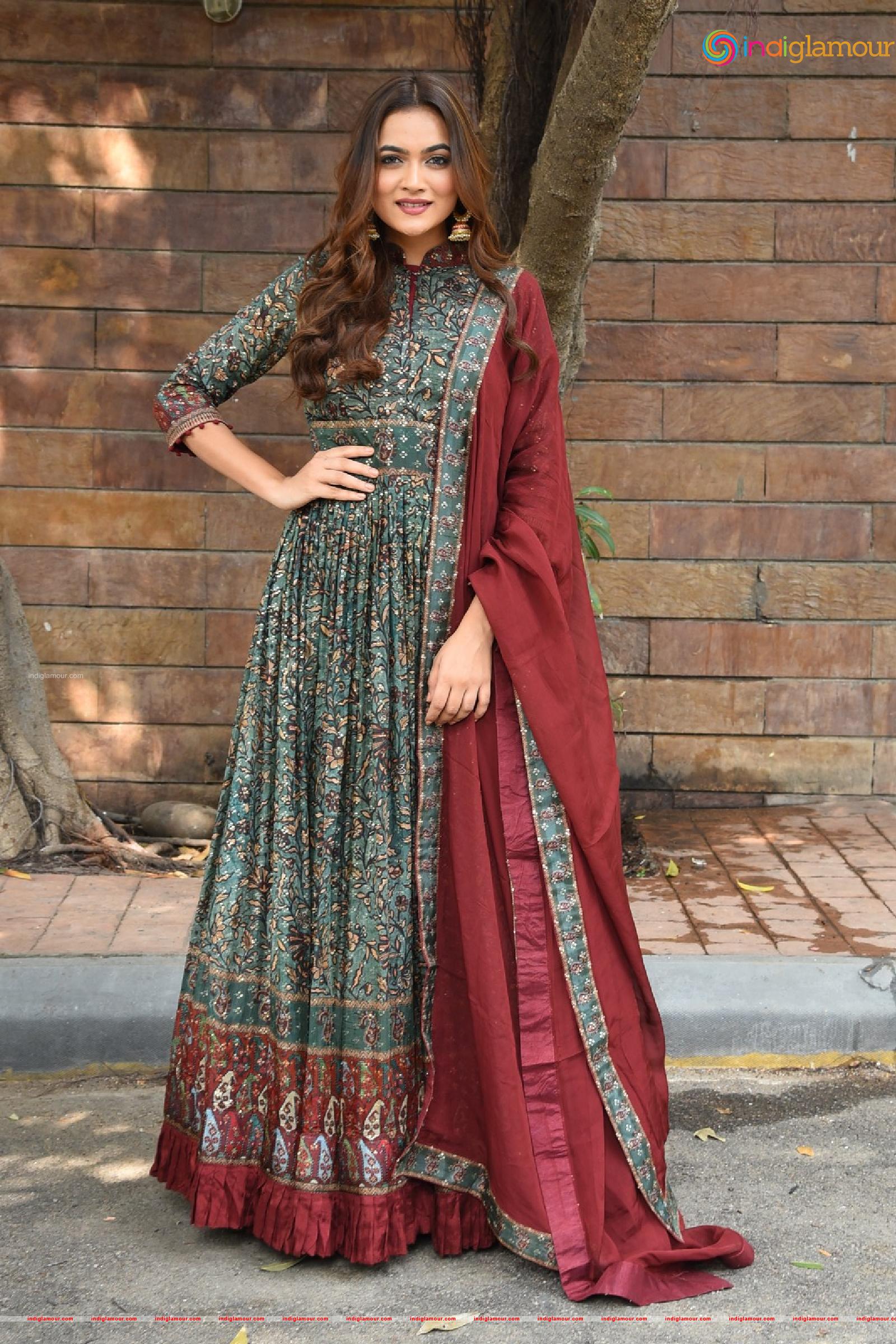 Reva Actress hd photo