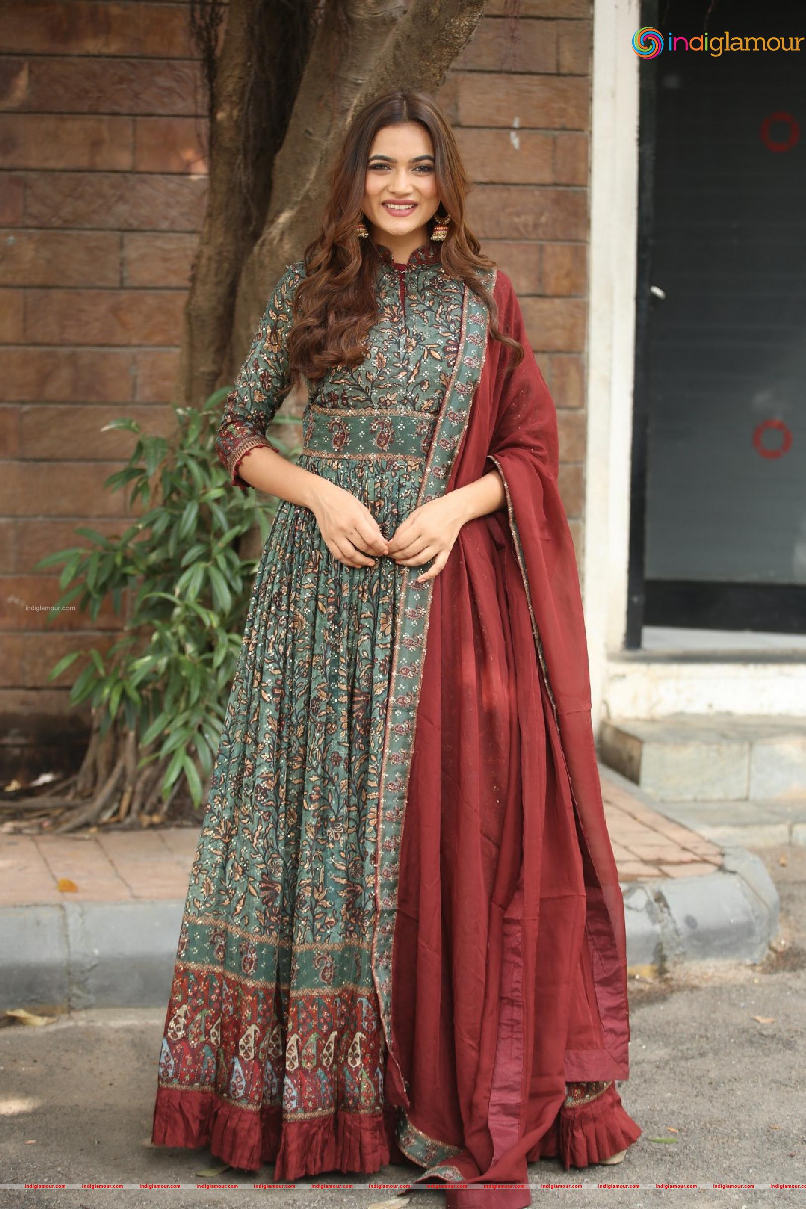 Reva Actress hd photo