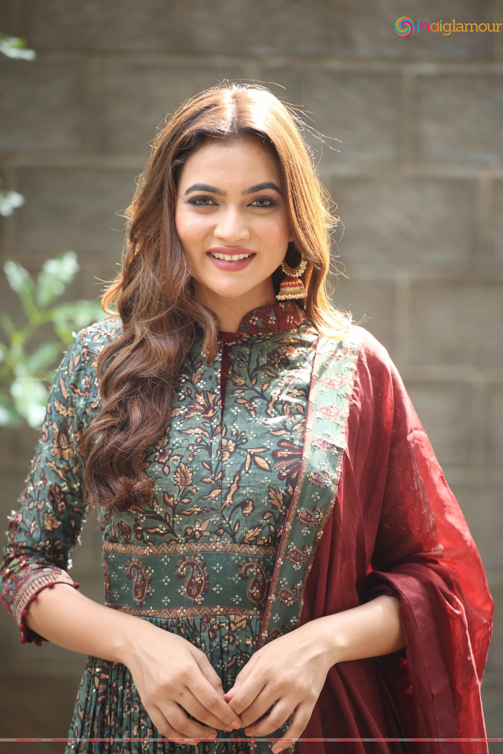 Reva Actress hd photo