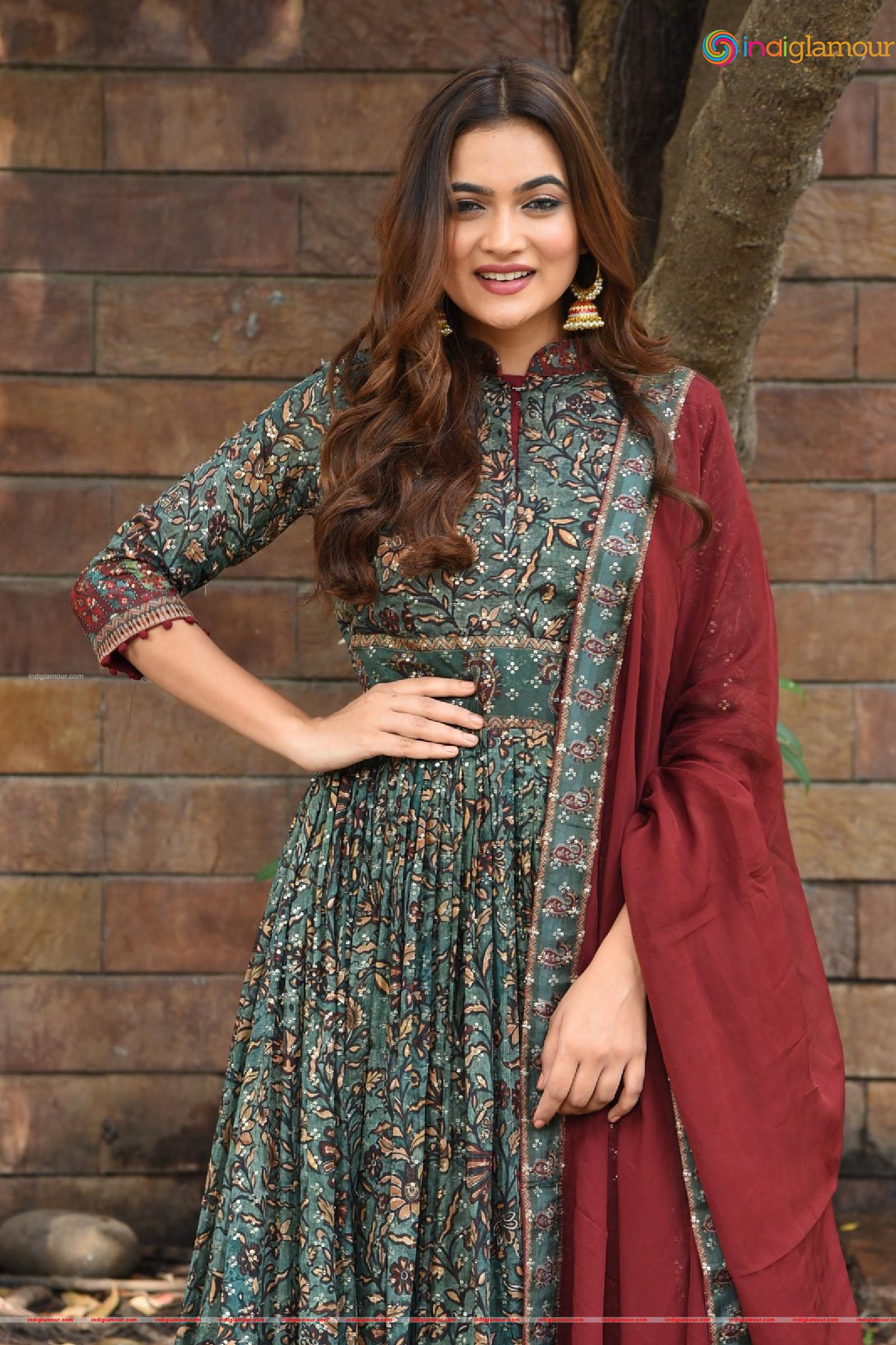Reva Actress hd photo