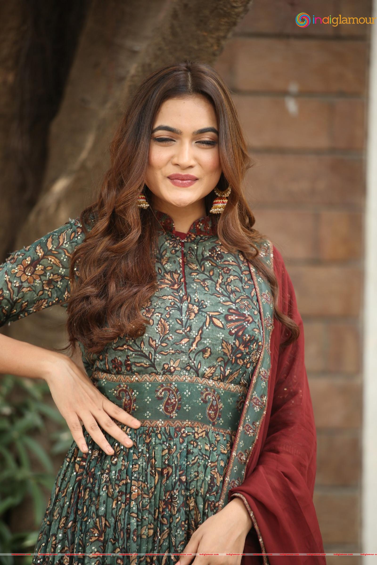 Reva Actress hd photo