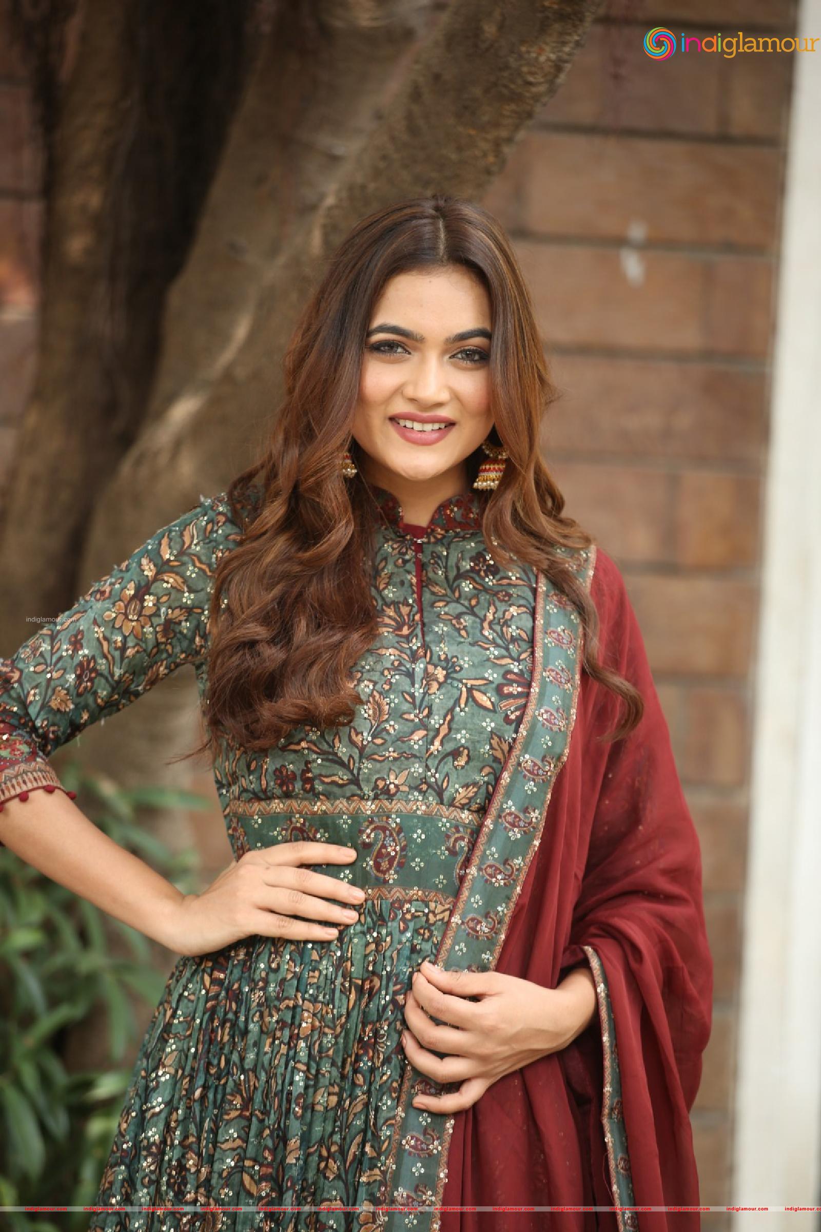 Reva Actress hd photo