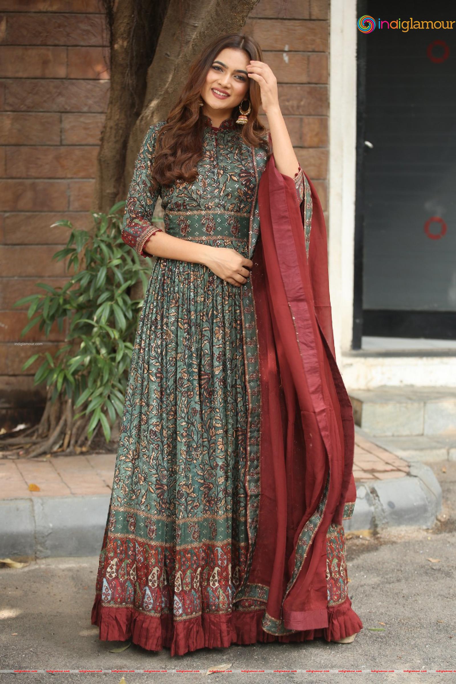 Reva Actress hd photo